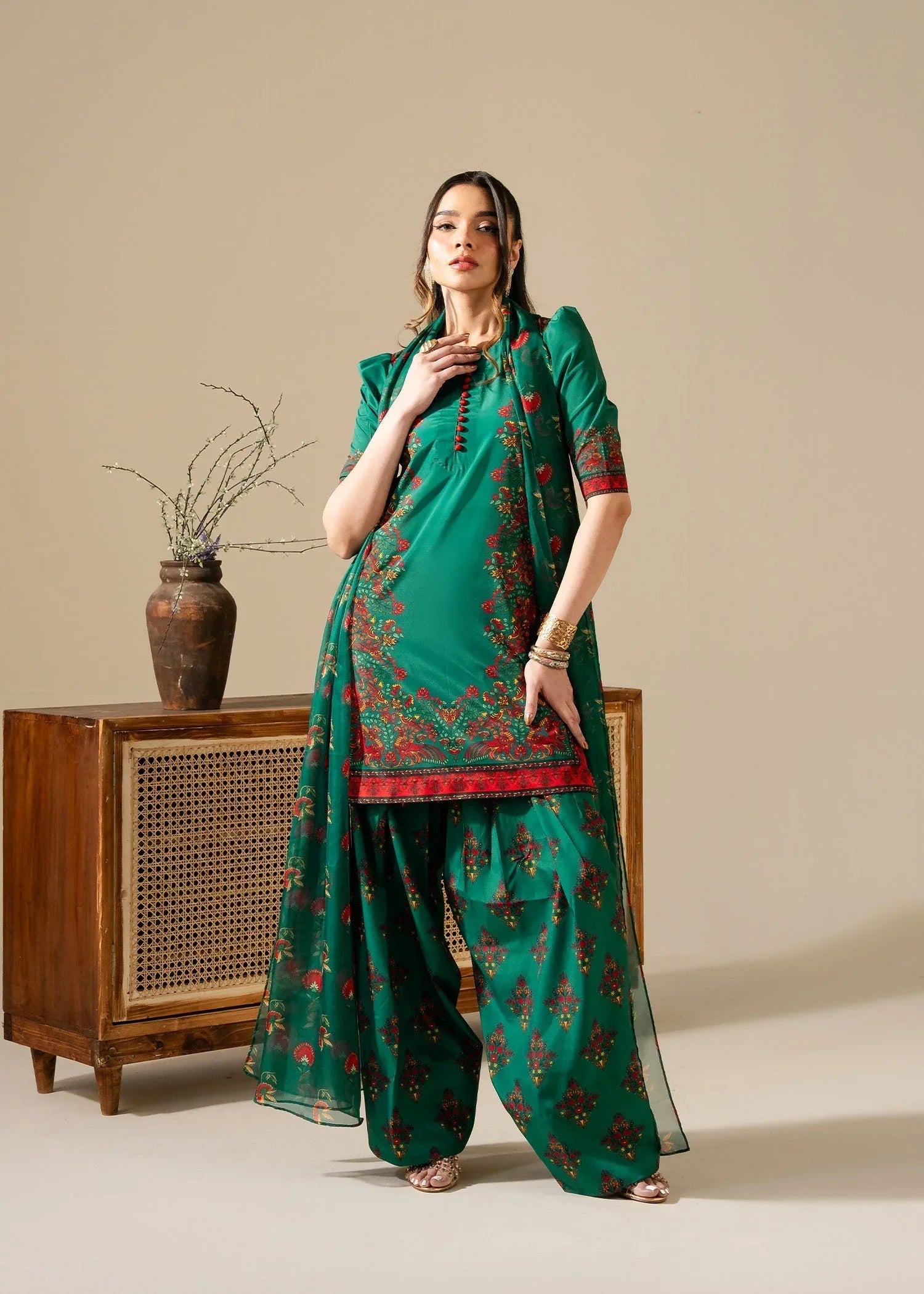Maria Osama Khan | Retro Vol 3 | Vivian - Rang-e-Khaas