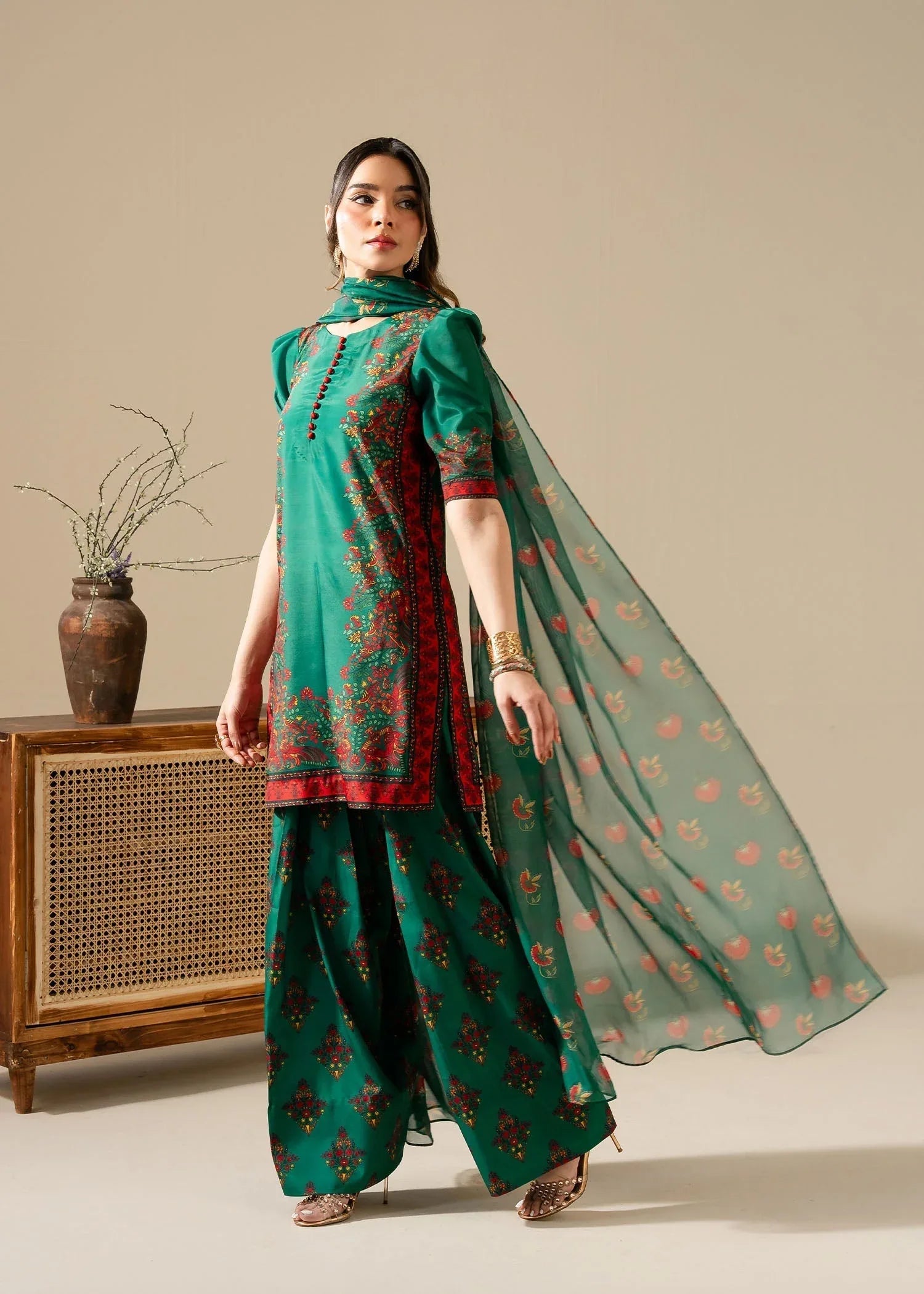 Maria Osama Khan | Retro Vol 3 | Vivian - Rang-e-Khaas