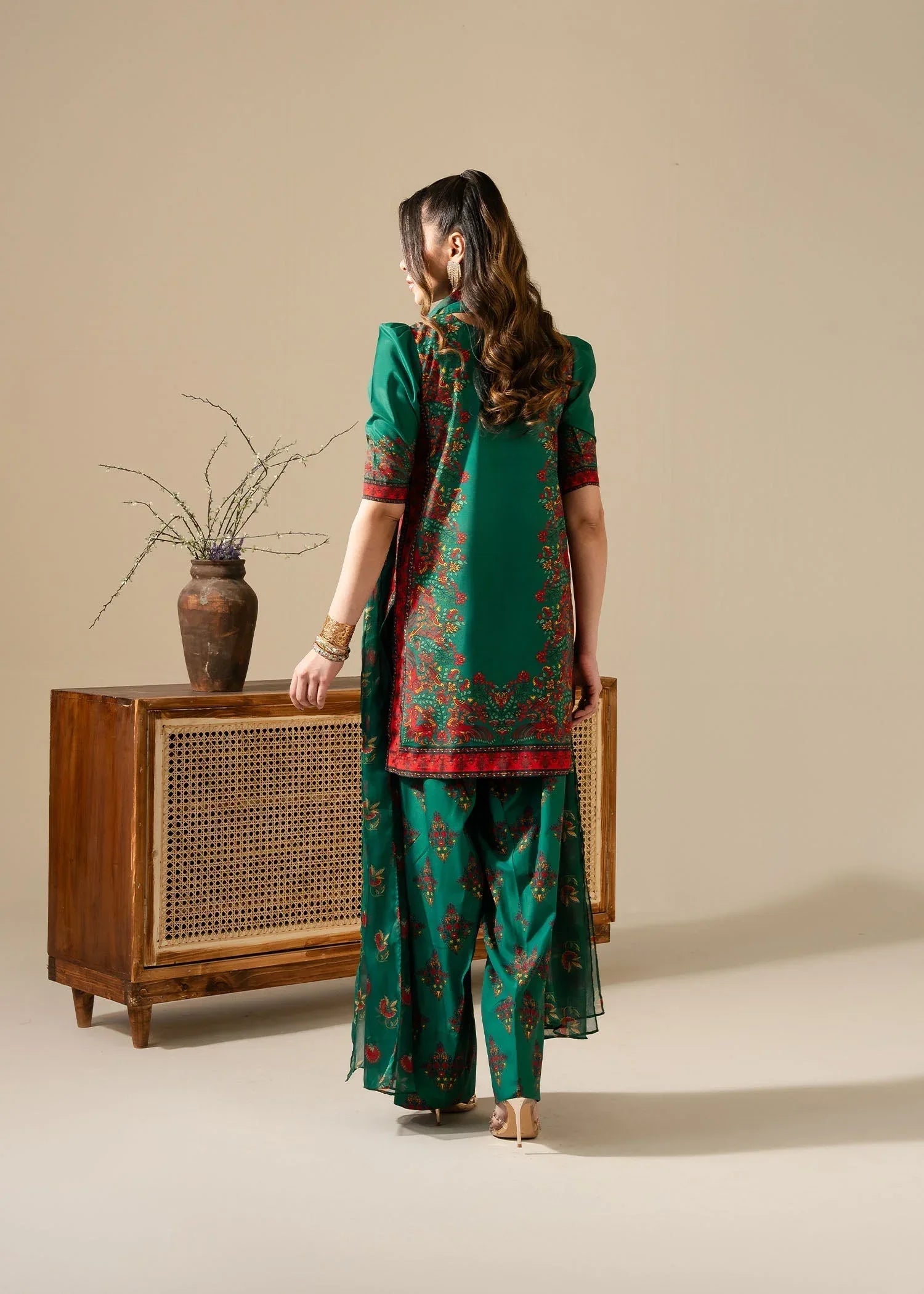 Maria Osama Khan | Retro Vol 3 | Vivian - Rang-e-Khaas