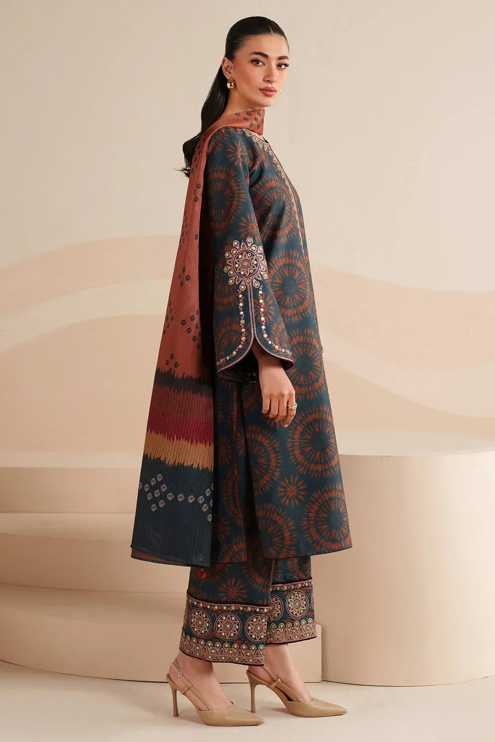 Jazmin | Winter 25 | UW-0238 - Rang-e-Khaas
