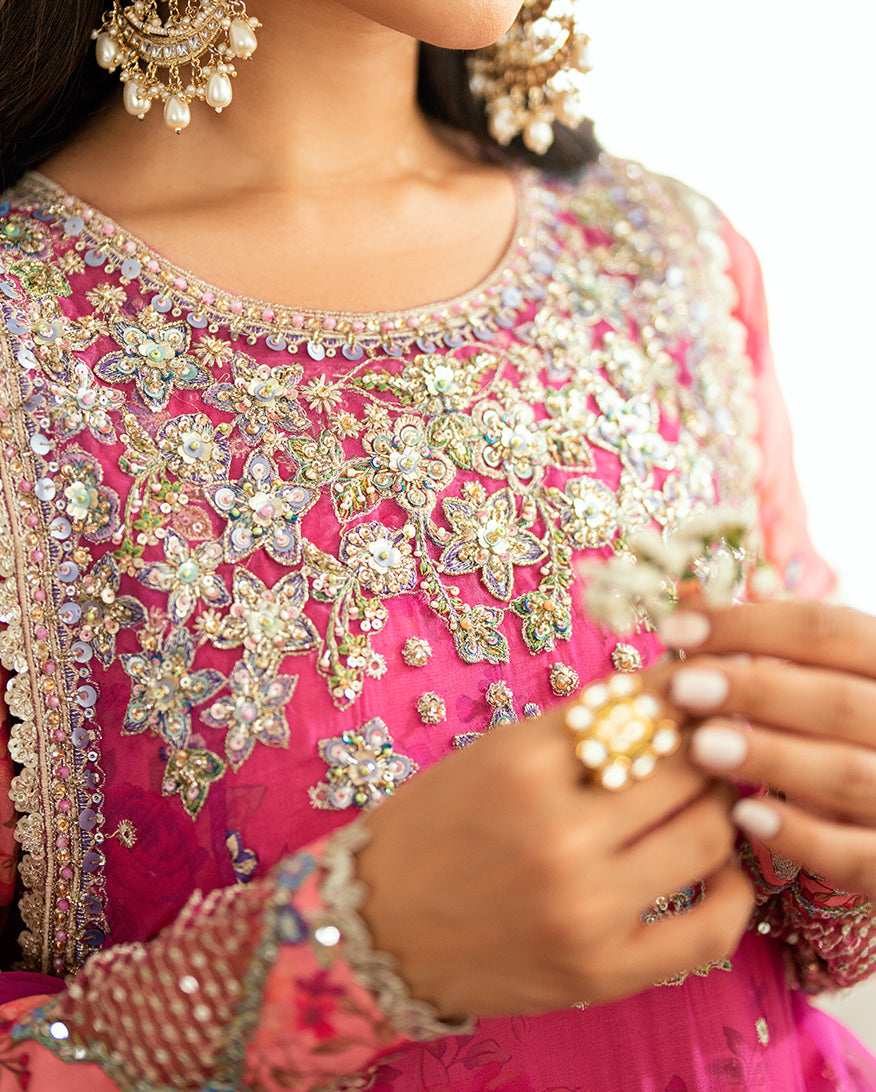 Mushq Geet Gulabi