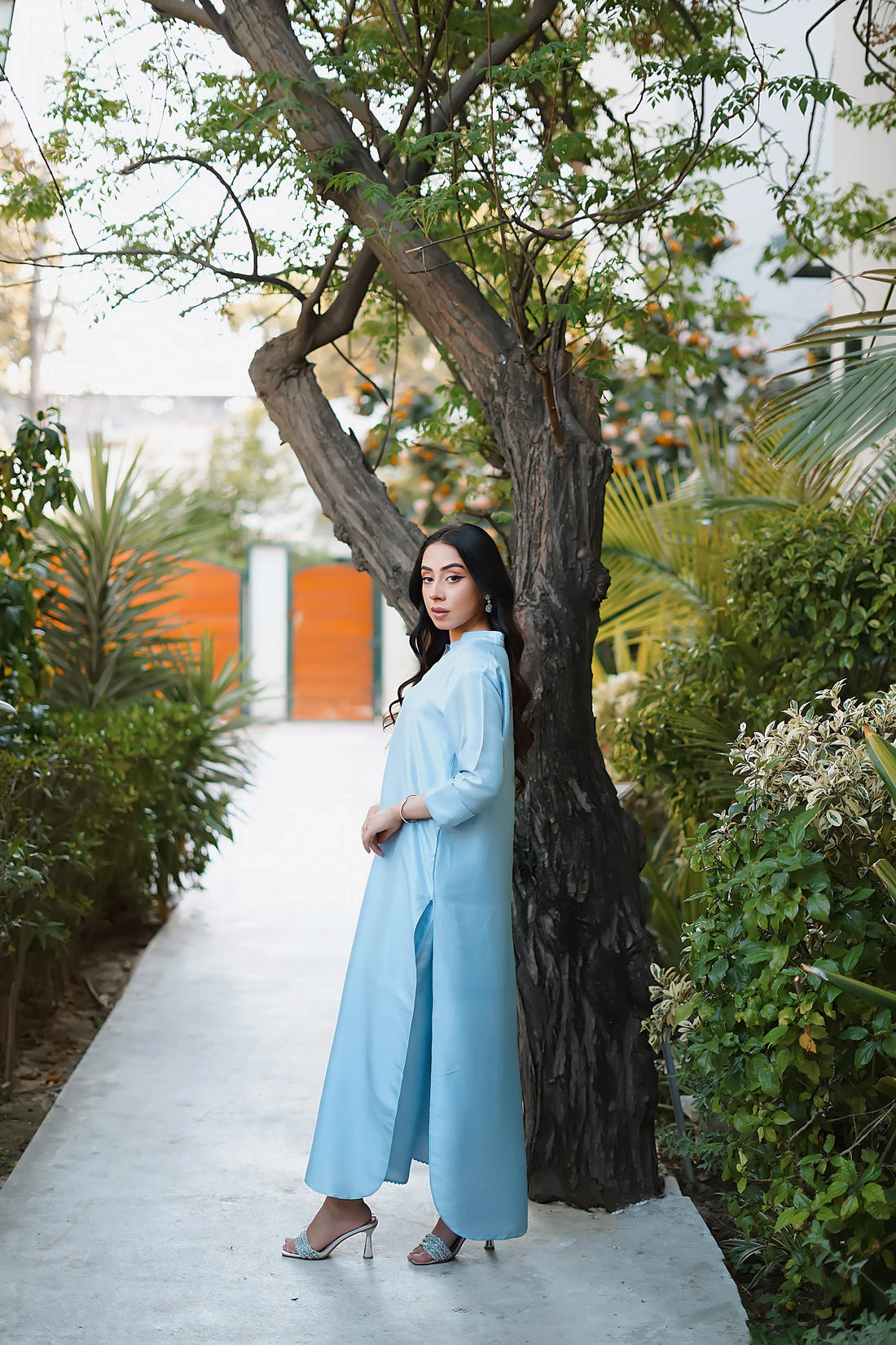 Erum Khan | Nue 25 | Serene Sky - Rang-e-Khaas