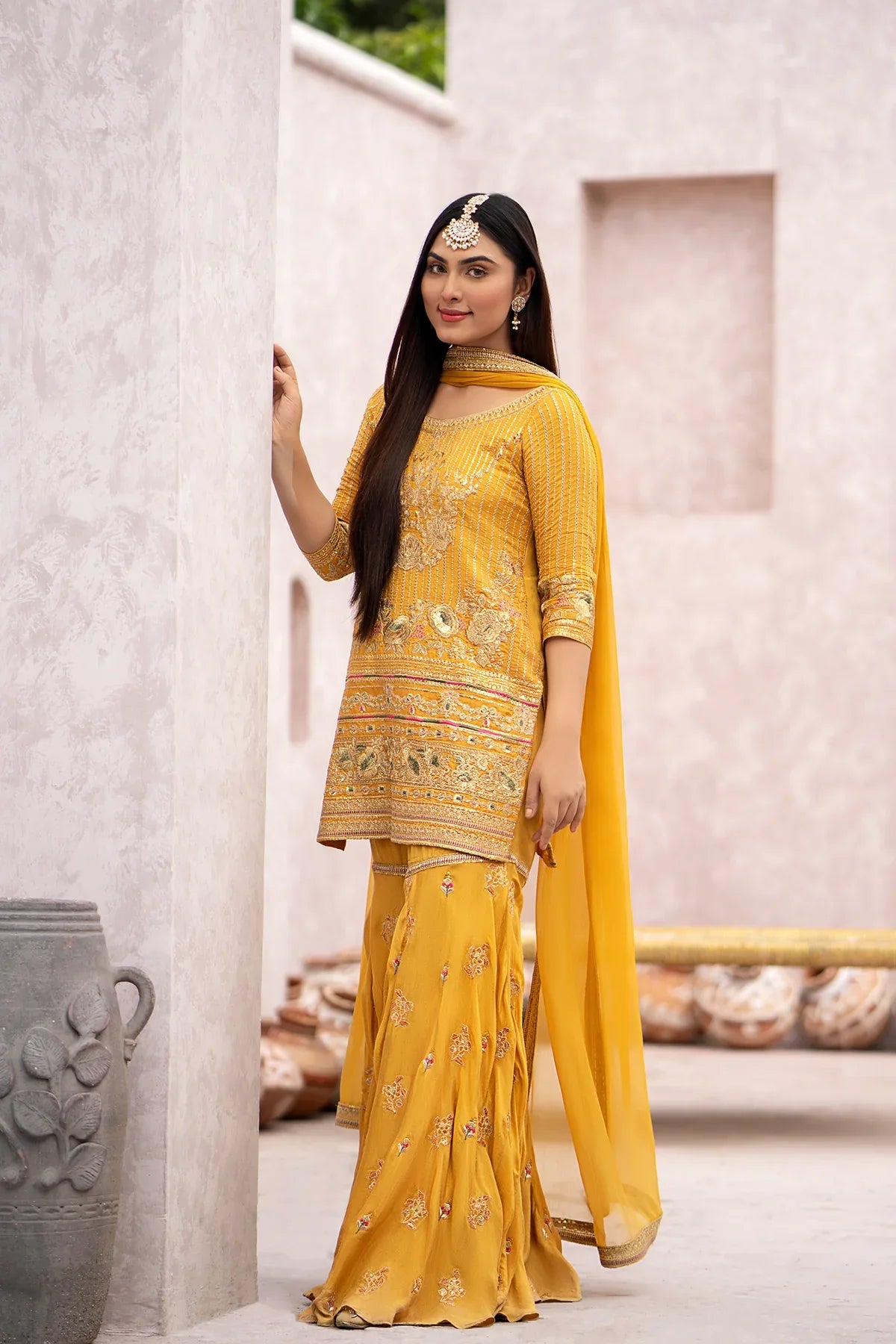 Erum Khan | Sakhiyan Formals | GENDA - Rang-e-Khaas