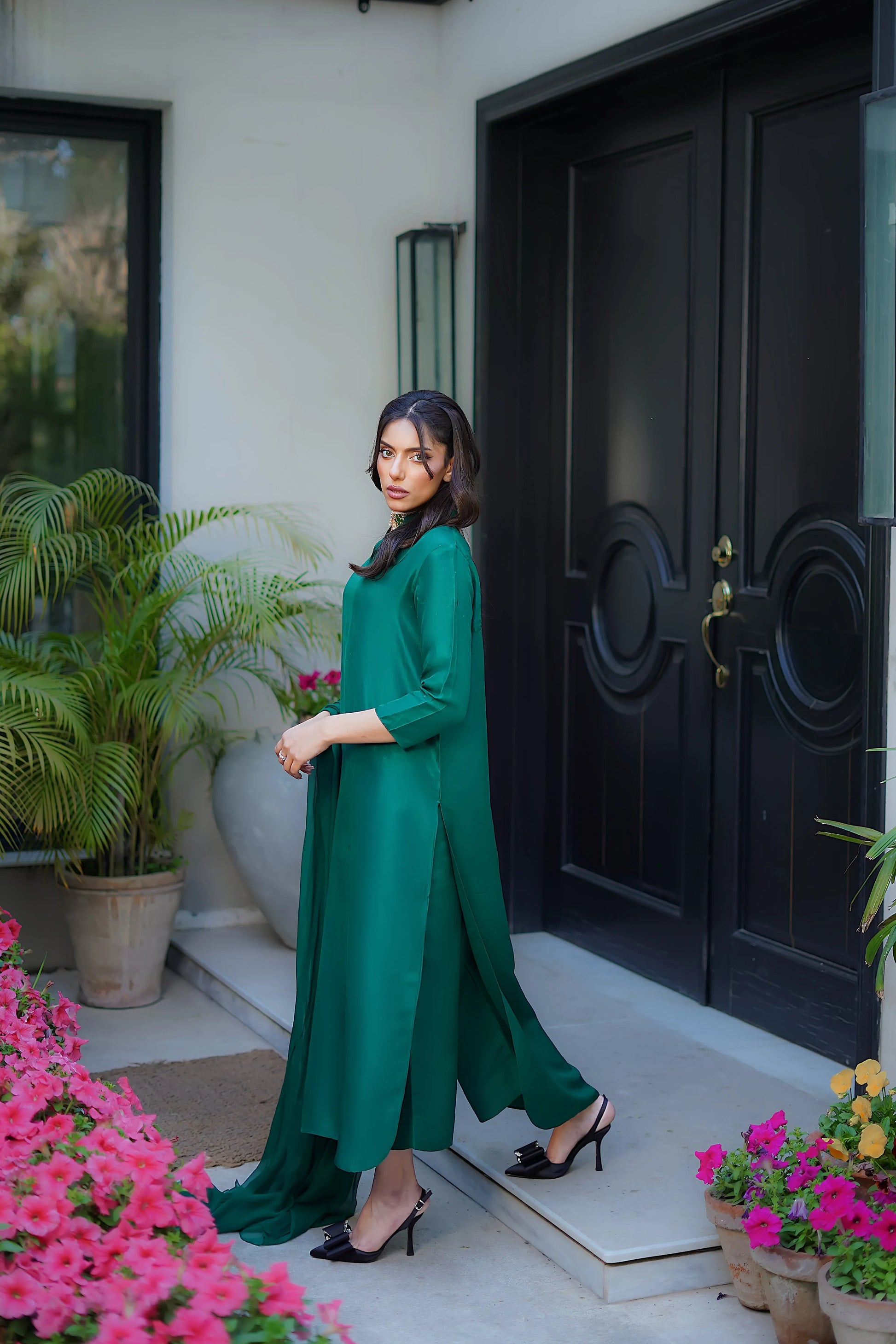 Erum Khan | Nue 25 | Ocean Jewel - Rang-e-Khaas