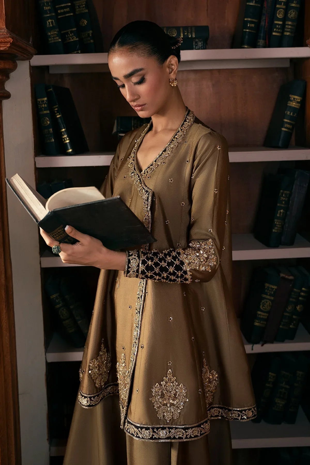 Mina Kashif | Emilie Formals | Noelle - Rang-e-Khaas