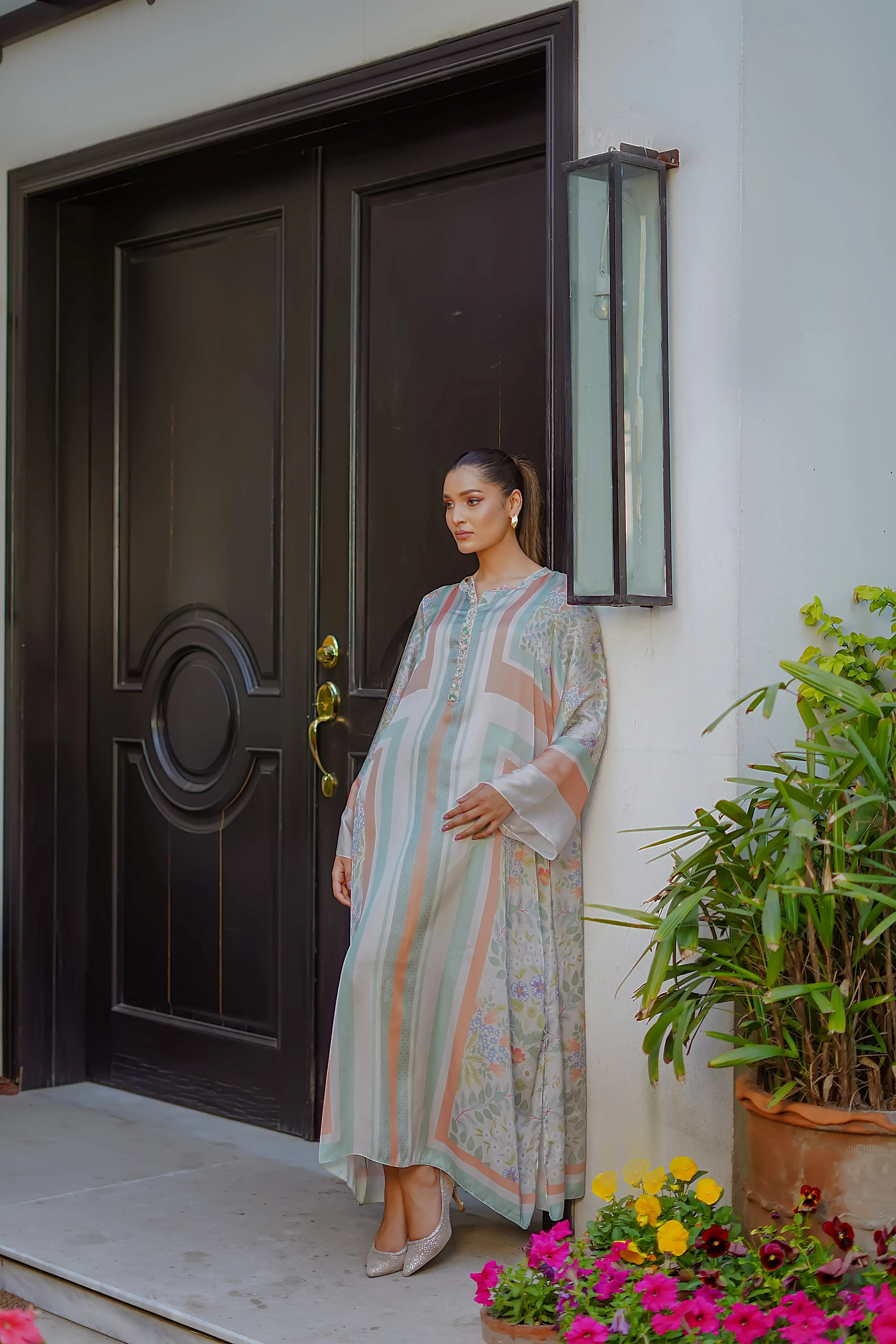 Erum Khan | Nue 25 | Whisper Blush - Rang-e-Khaas