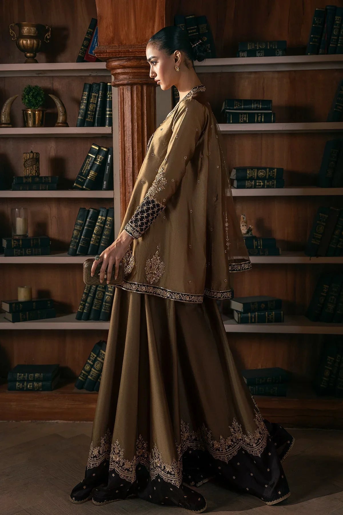 Mina Kashif | Emilie Formals | Noelle - Rang-e-Khaas