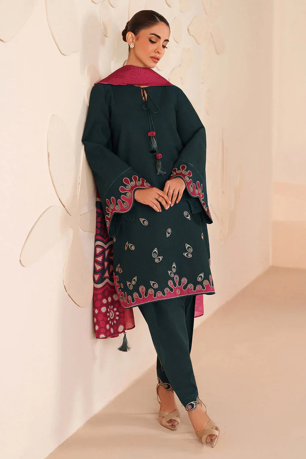 Jazmin | Winter 25 | UW-0221 - Rang-e-Khaas