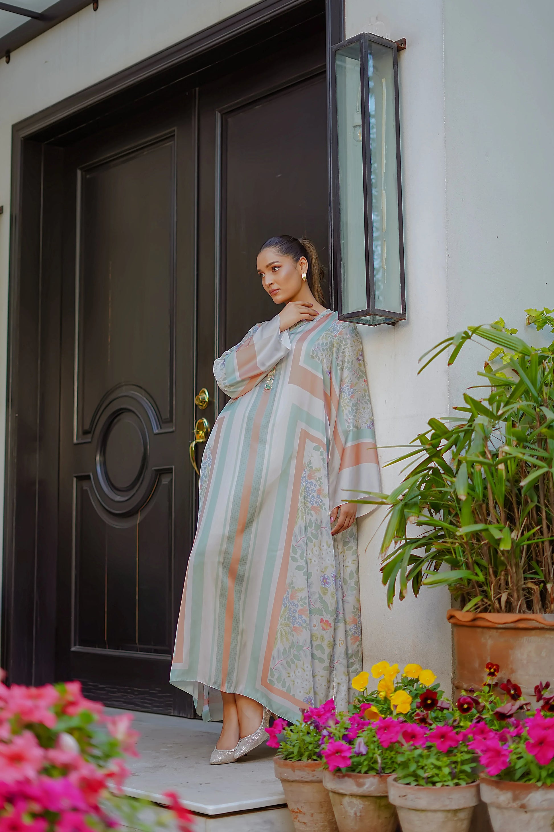 Erum Khan | Nue 25 | Whisper Blush - Rang-e-Khaas
