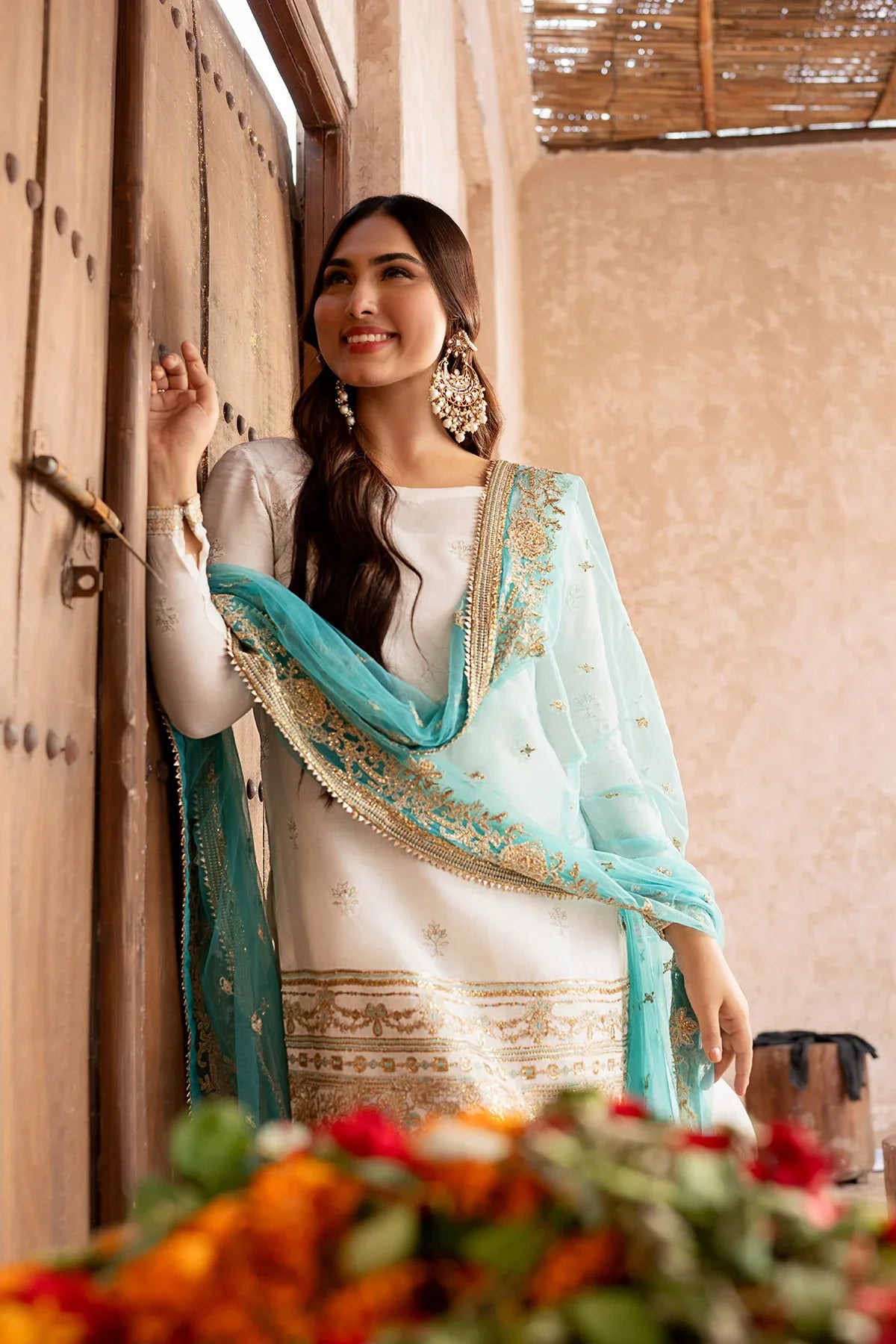 Erum Khan | Sakhiyan Formals | SUFAID PHOOL - Rang-e-Khaas