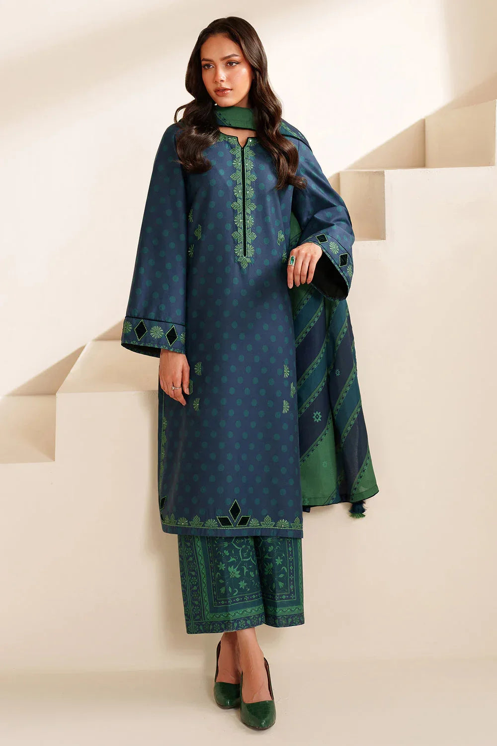 Jazmin | Winter 25 | UW-0222 - Rang-e-Khaas