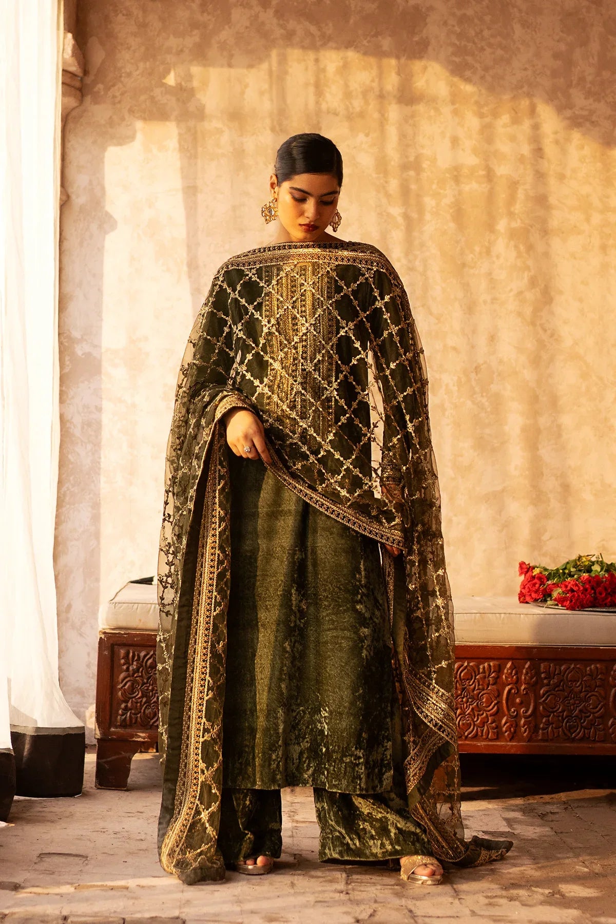 Erum Khan | Sakhiyan Formals | HENA - Rang-e-Khaas