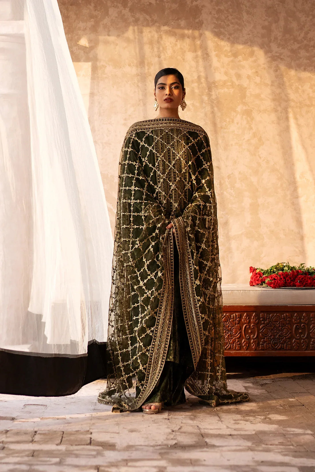 Erum Khan | Sakhiyan Formals | HENA - Rang-e-Khaas