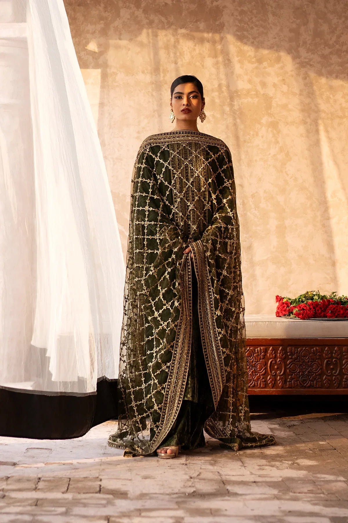 Erum Khan | Sakhiyan Formals | HENA - Rang-e-Khaas