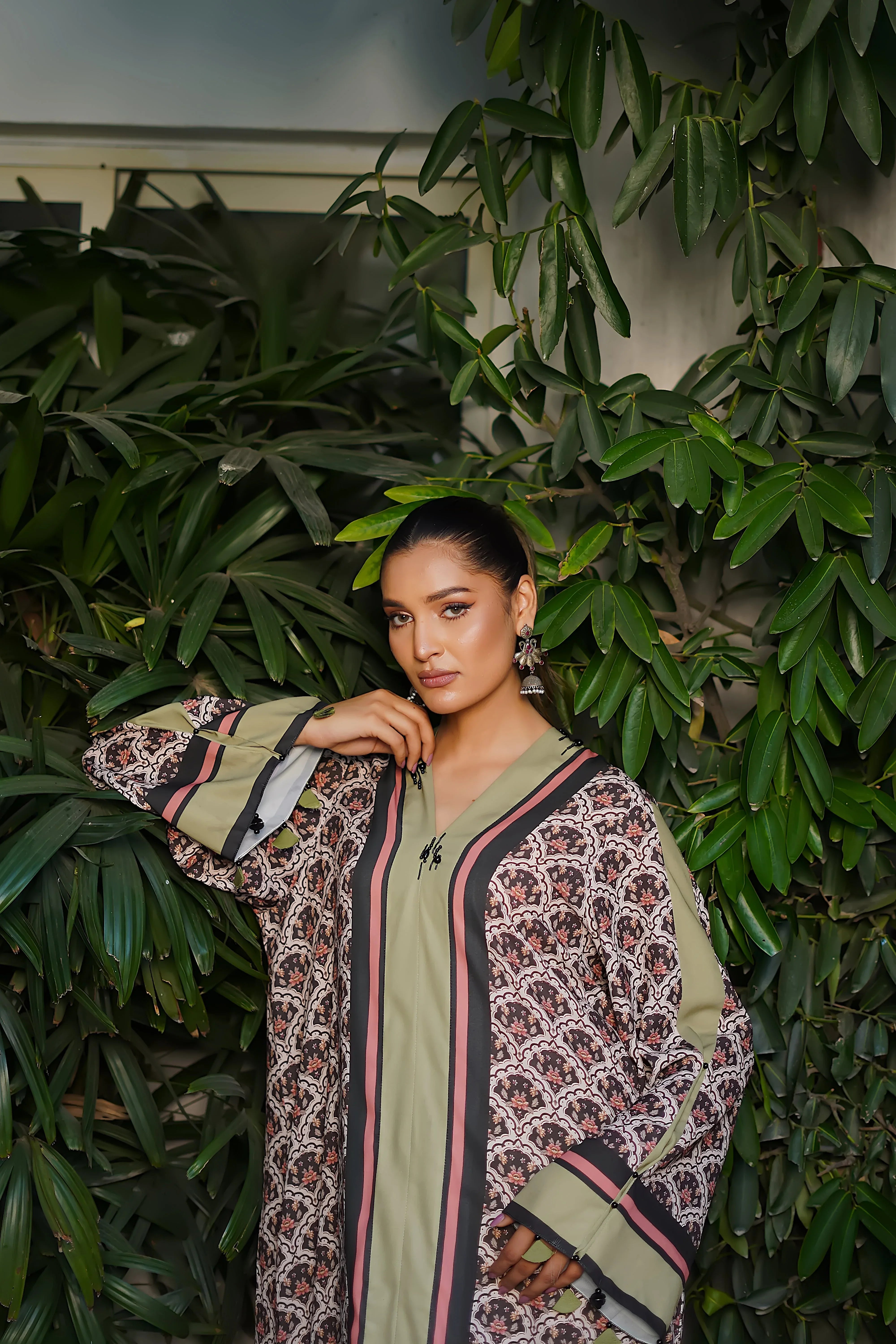Erum Khan | Nue 25 | Mystic Charm - Rang-e-Khaas
