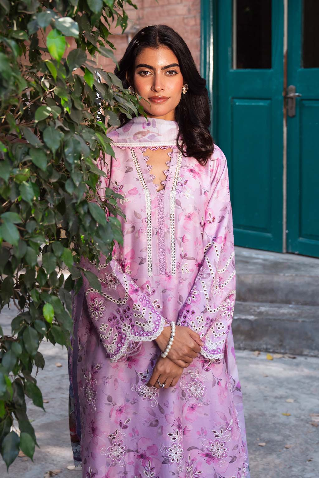 Neeshay | Summer Lines Printkari 25 | WISTERIA - Rang-e-Khaas