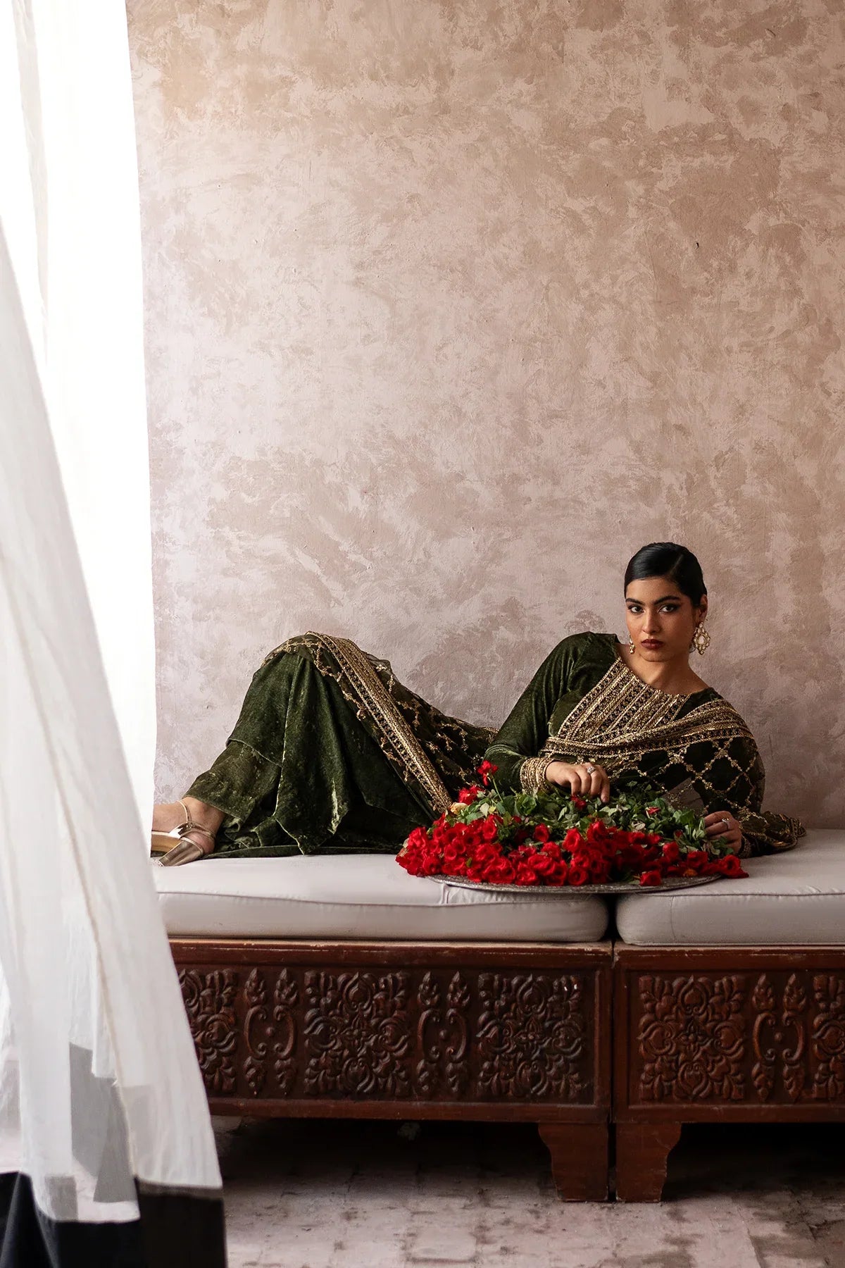 Erum Khan | Sakhiyan Formals | HENA - Rang-e-Khaas