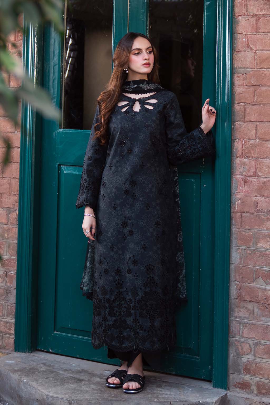 Neeshay | Summer Lines Printkari 25 | OBSIDIAN - Rang-e-Khaas