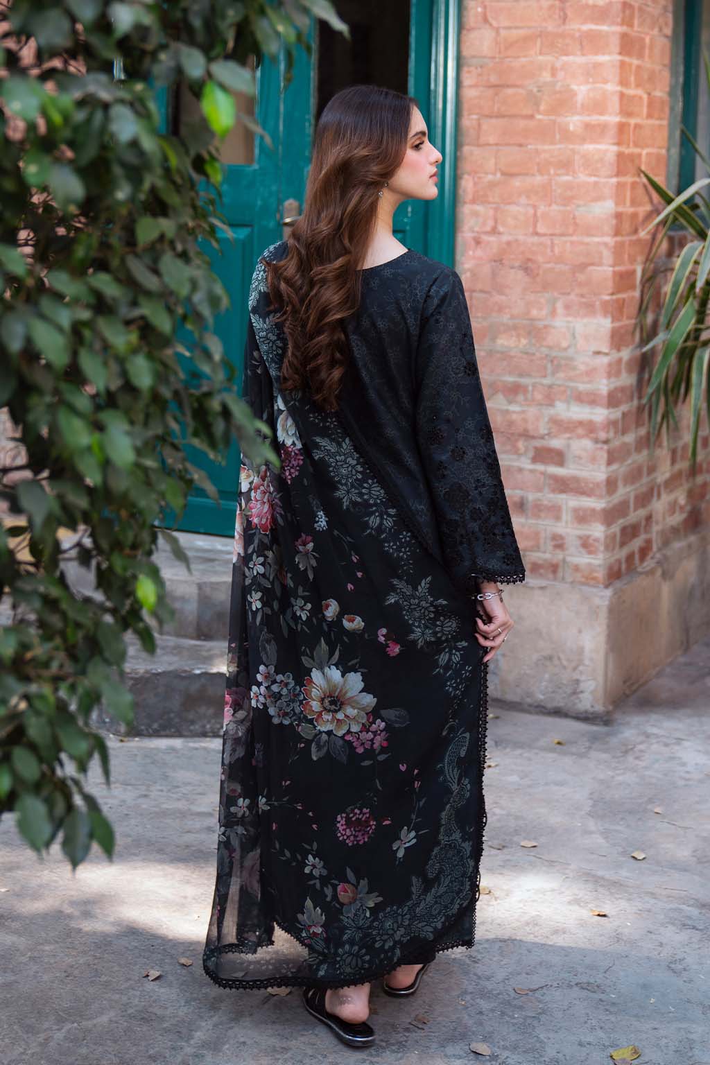 Neeshay | Summer Lines Printkari 25 | OBSIDIAN - Rang-e-Khaas