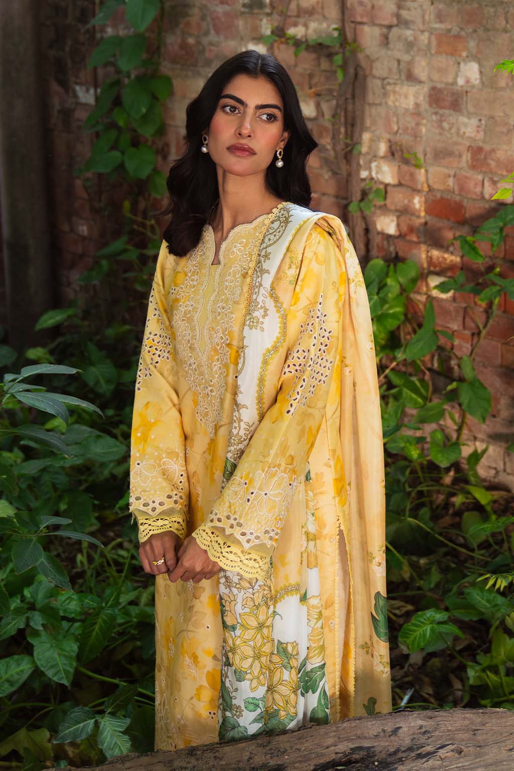 Neeshay | Summer Lines Printkari 25 | BUTTERCUP - Rang-e-Khaas