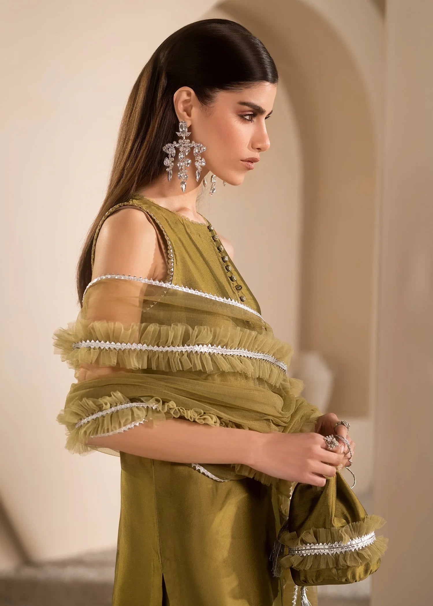 Mahum Asad | Breaking the Bar | Autumn - Rang-e-Khaas