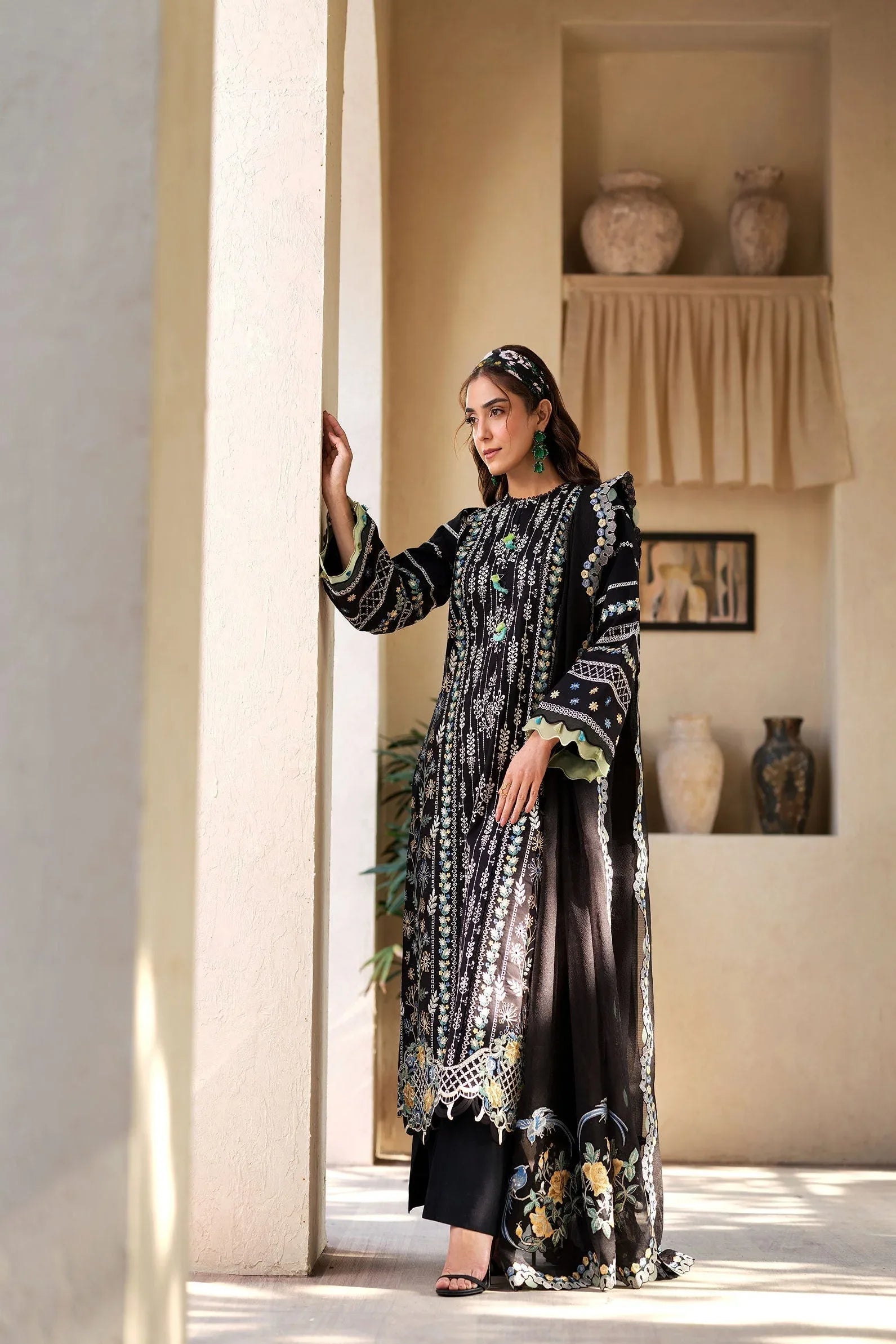 Maryam Hussain | Luxury Lawn 25 | Dawn - Rang-e-Khaas