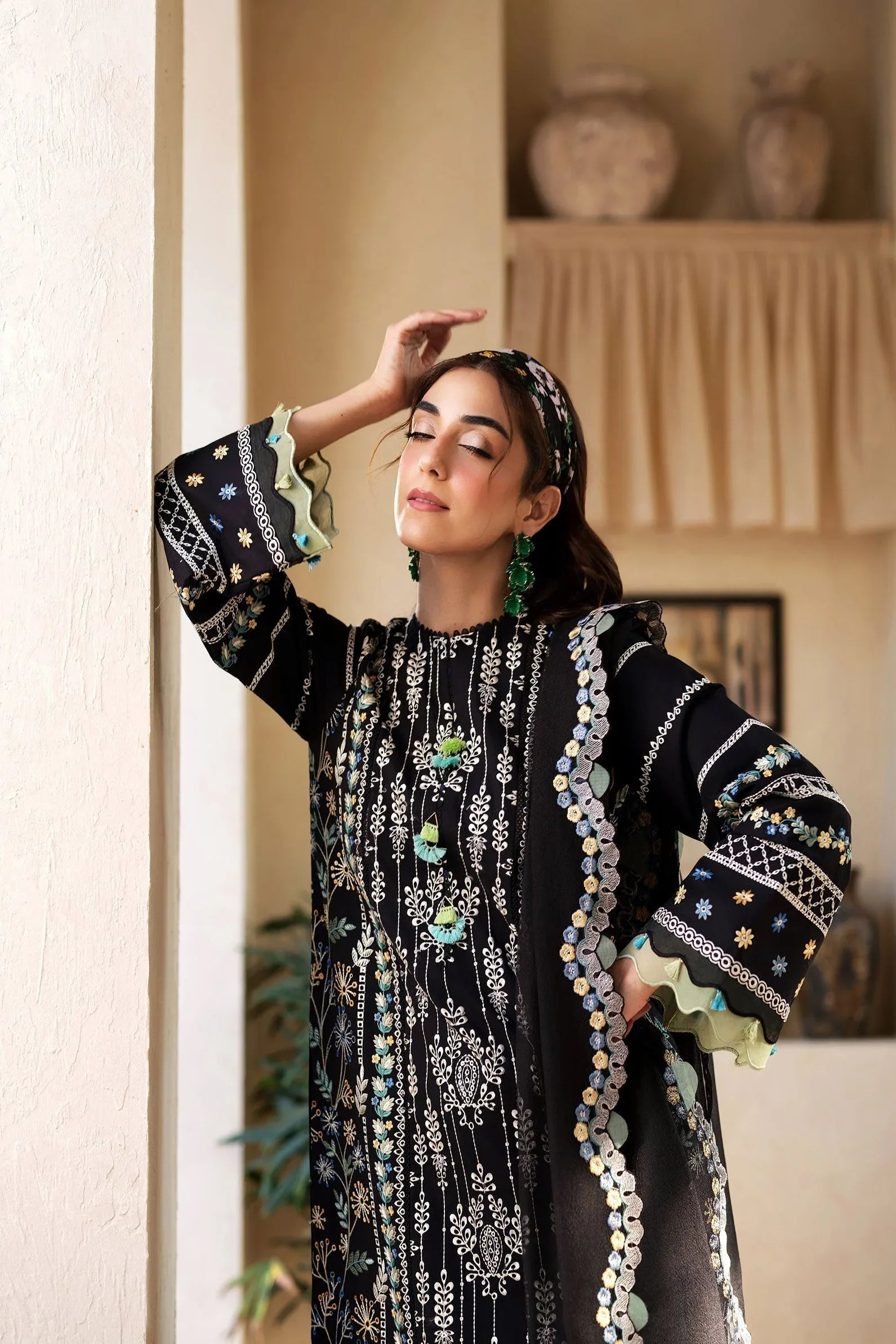 Maryam Hussain | Luxury Lawn 25 | Dawn - Rang-e-Khaas