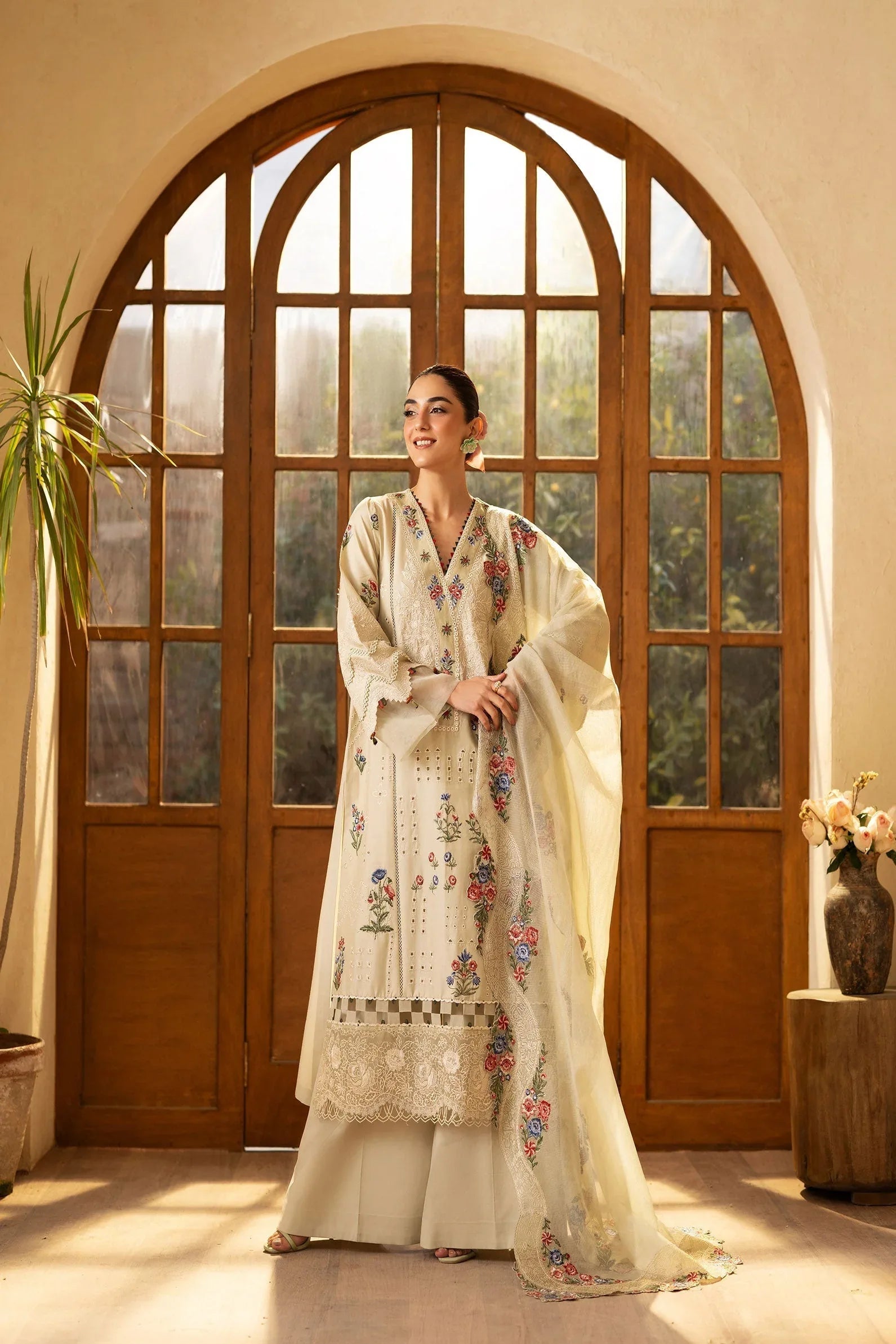 Maryam Hussain | Luxury Lawn 25 | Mint - Rang-e-Khaas