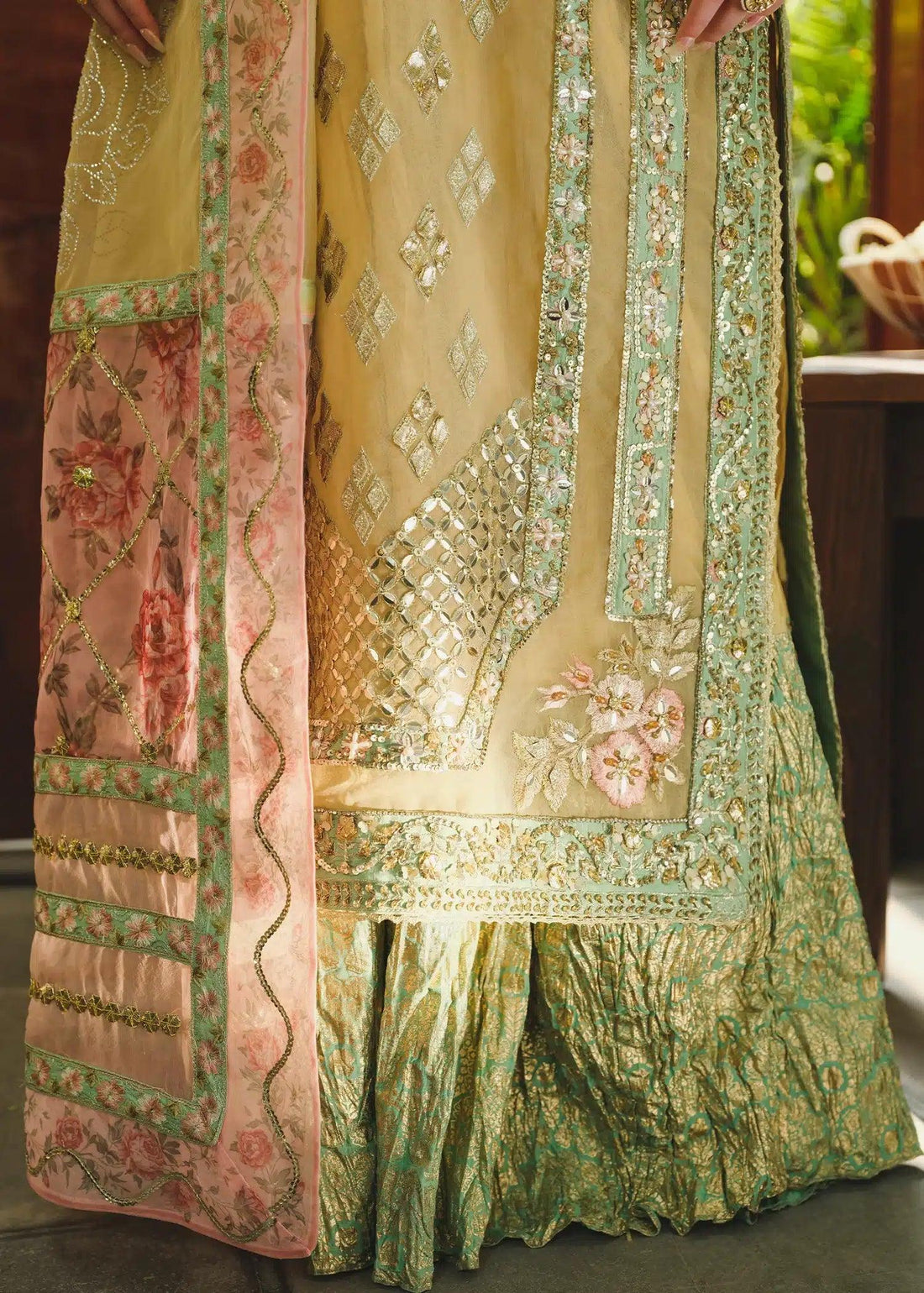 Saira Shakira | Wedding Collection 24 | TNI - Rang-e-Khaas