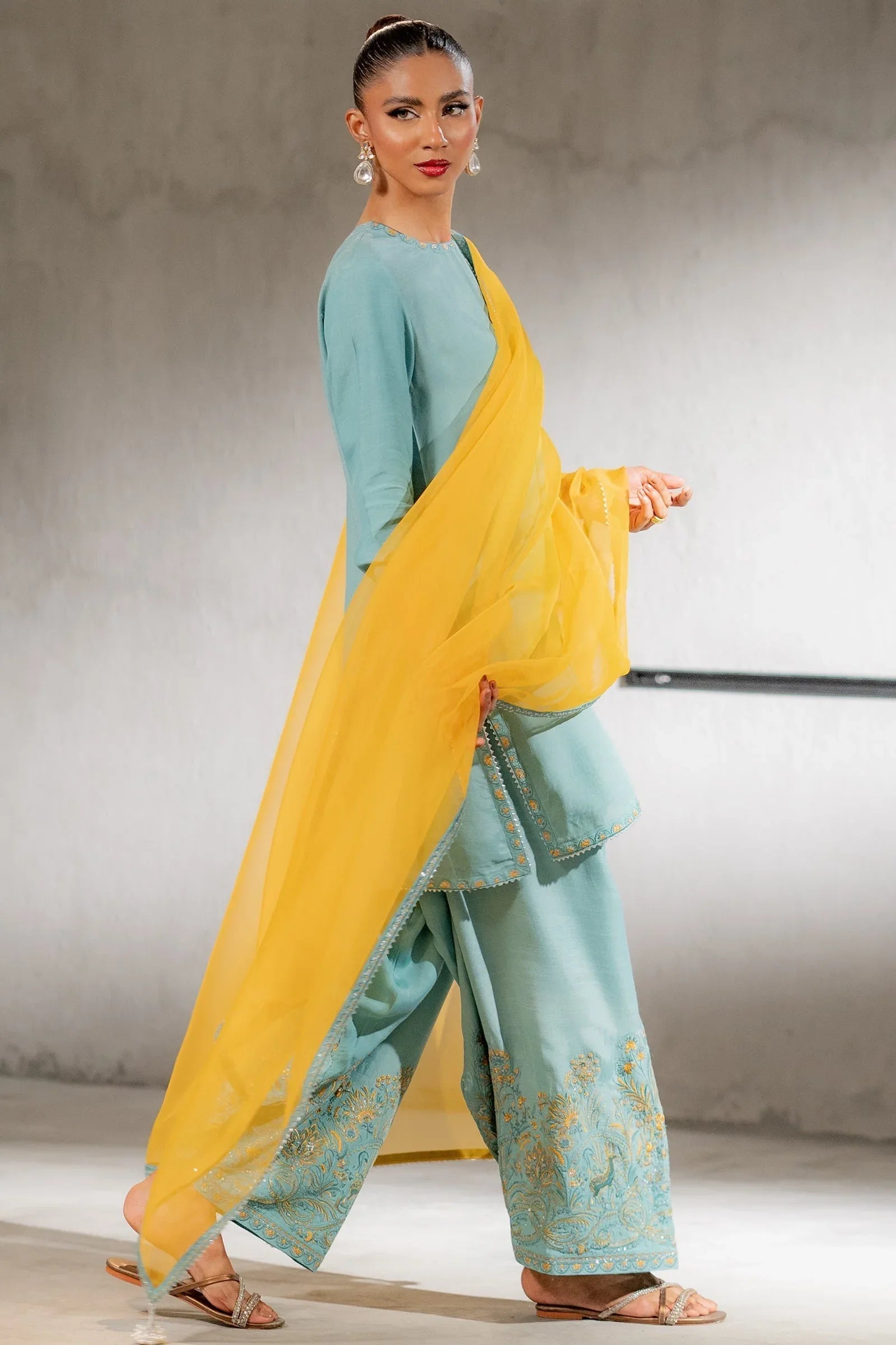 Ego | Diva Premium | ESSENCE 3 PIECE - Rang-e-Khaas