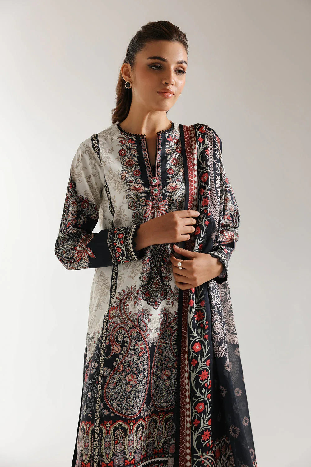 Ethnic | Spring Summer 25 | ES-08 - Rang-e-Khaas