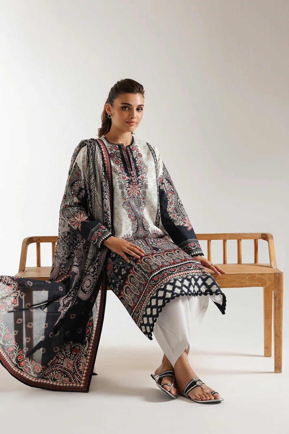 Ethnic | Spring Summer 25 | ES-08 - Rang-e-Khaas