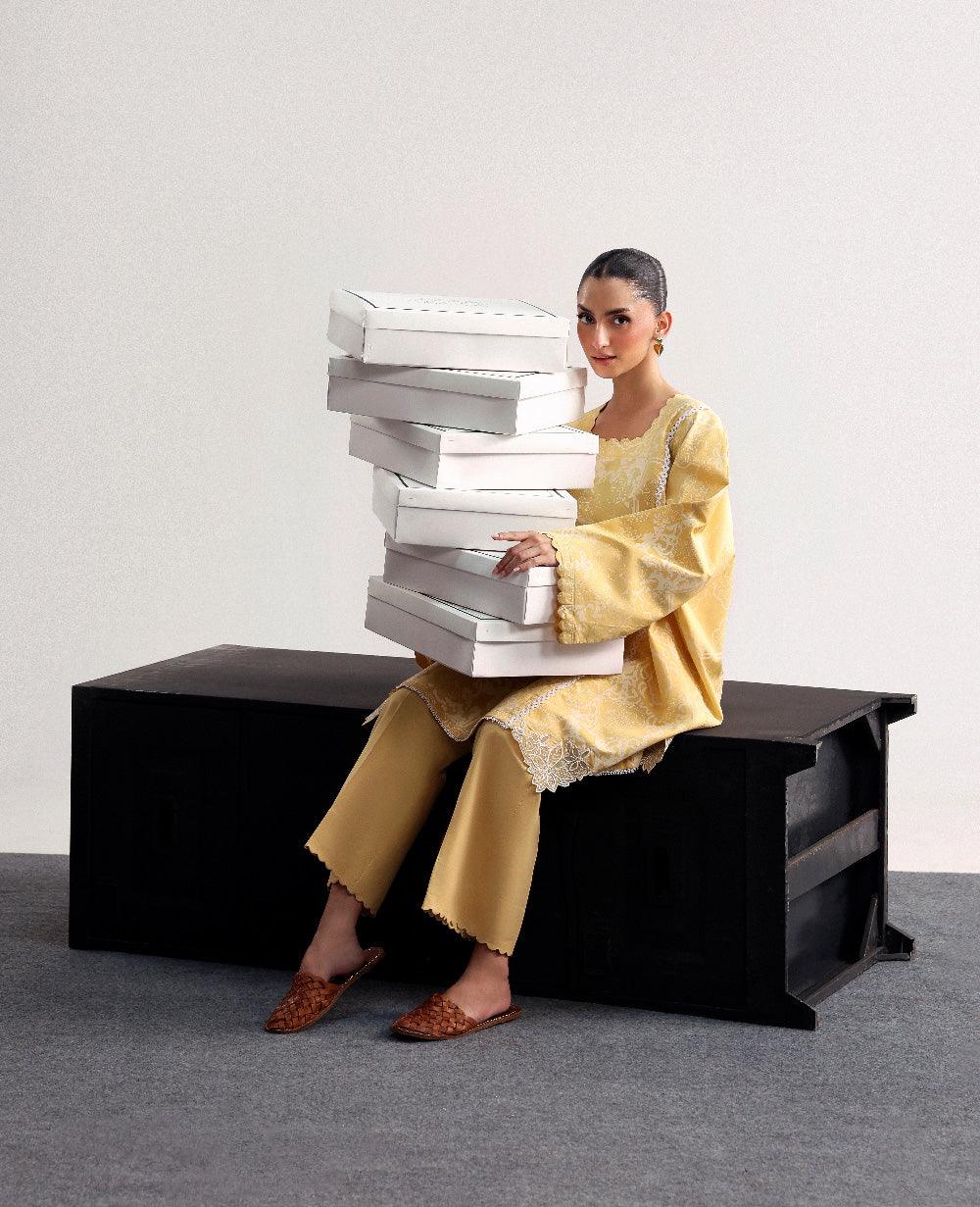 Republic Womenswear | Essentials Pre Fall | Aurela