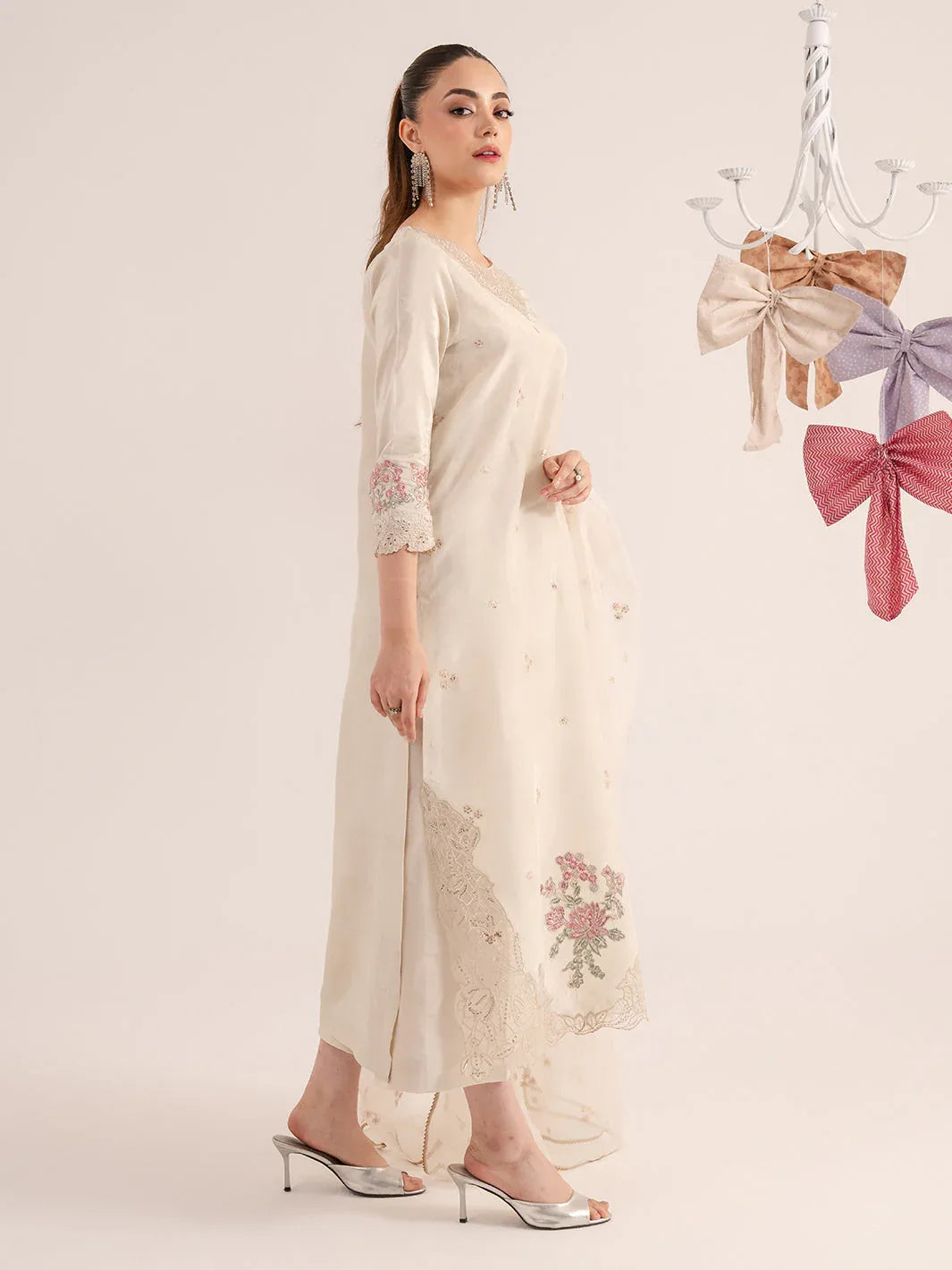 Izel | The Silk Chapter | Ecru - Rang-e-Khaas