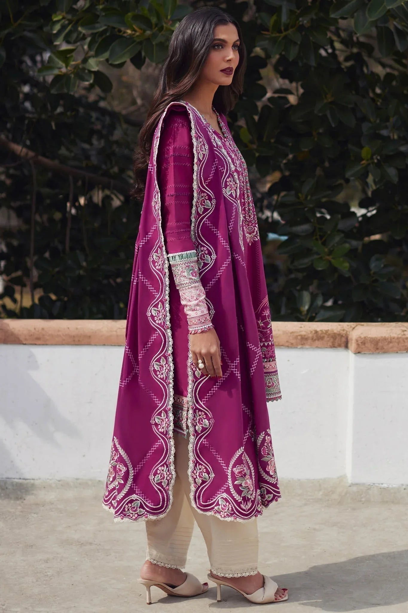 Elan | Lawn24 | AIRA (EL24-10 A) - Rang-e-Khaas