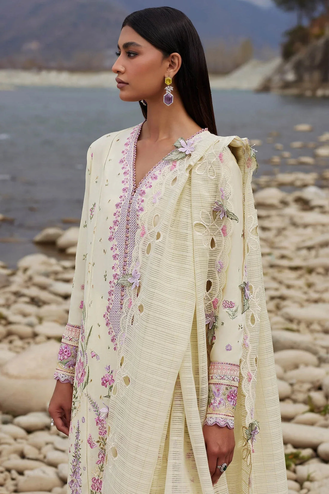 Elan | Lawn24 | NEDINE (EL24-02 B) - Rang-e-Khaas