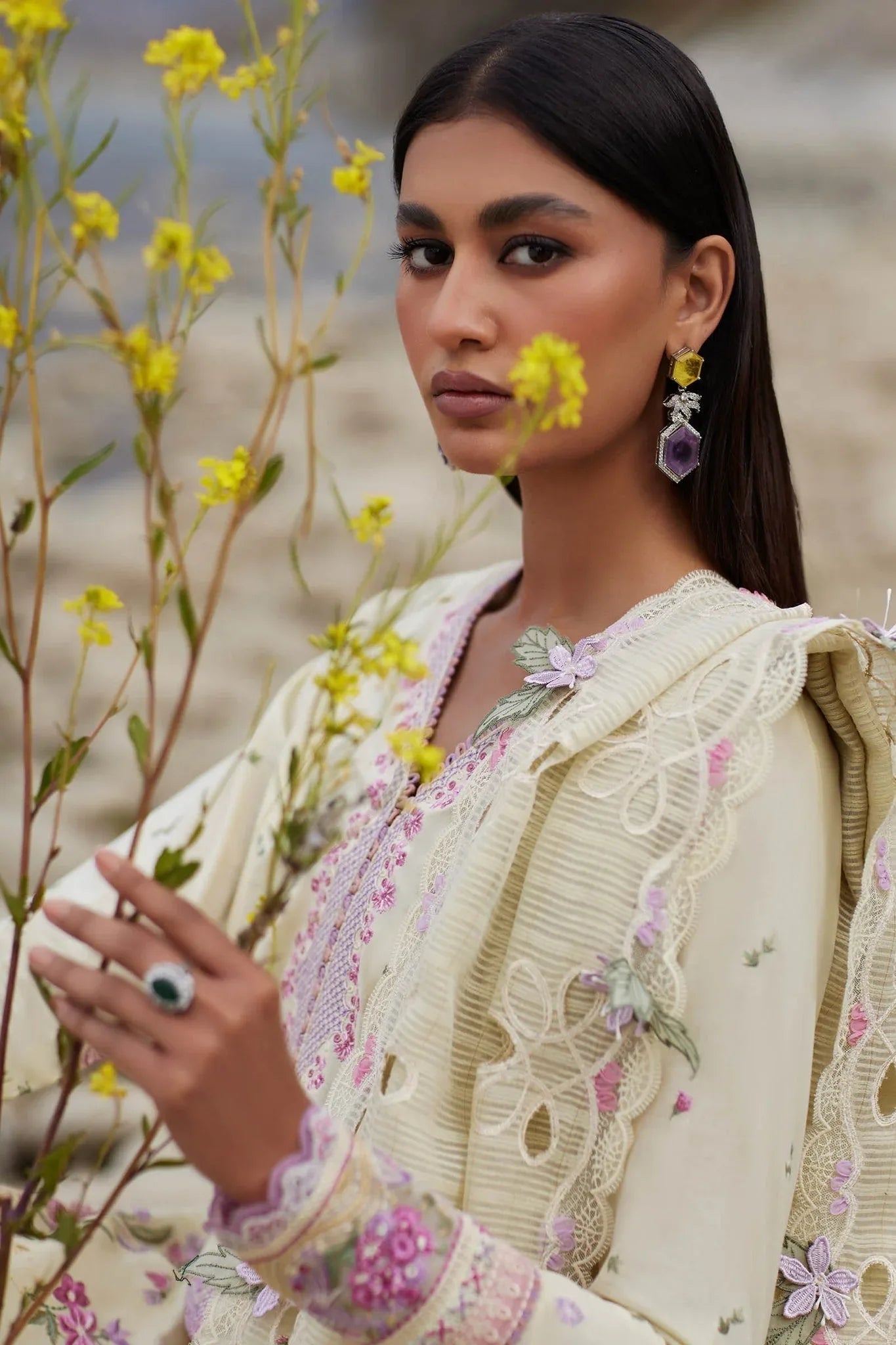 Elan | Lawn24 | NEDINE (EL24-02 B) - Rang-e-Khaas