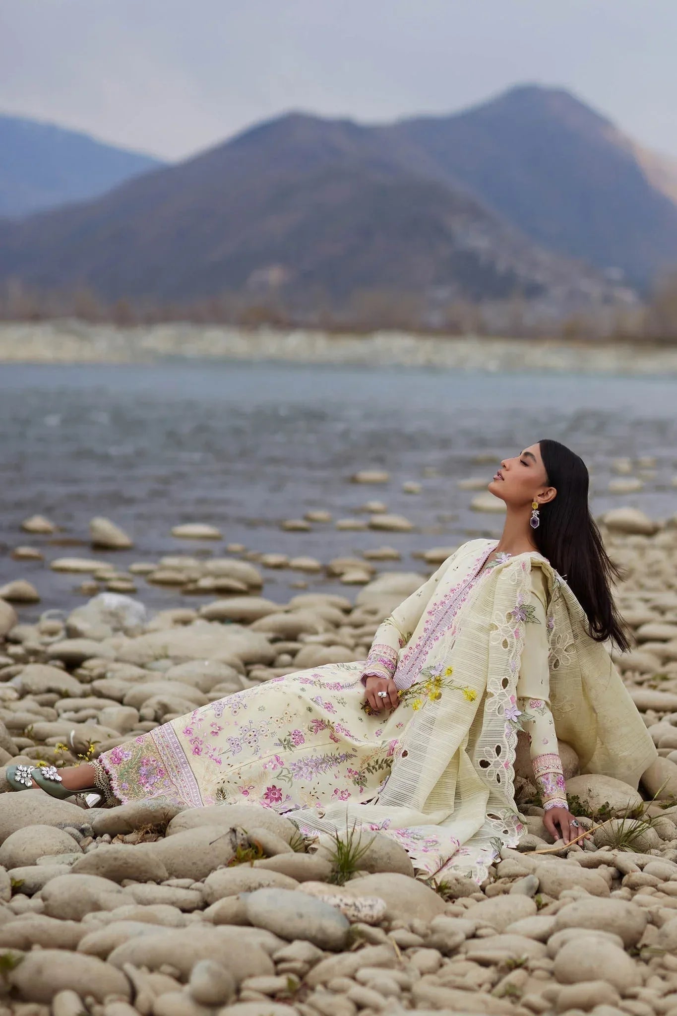 Elan | Lawn24 | NEDINE (EL24-02 B) - Rang-e-Khaas
