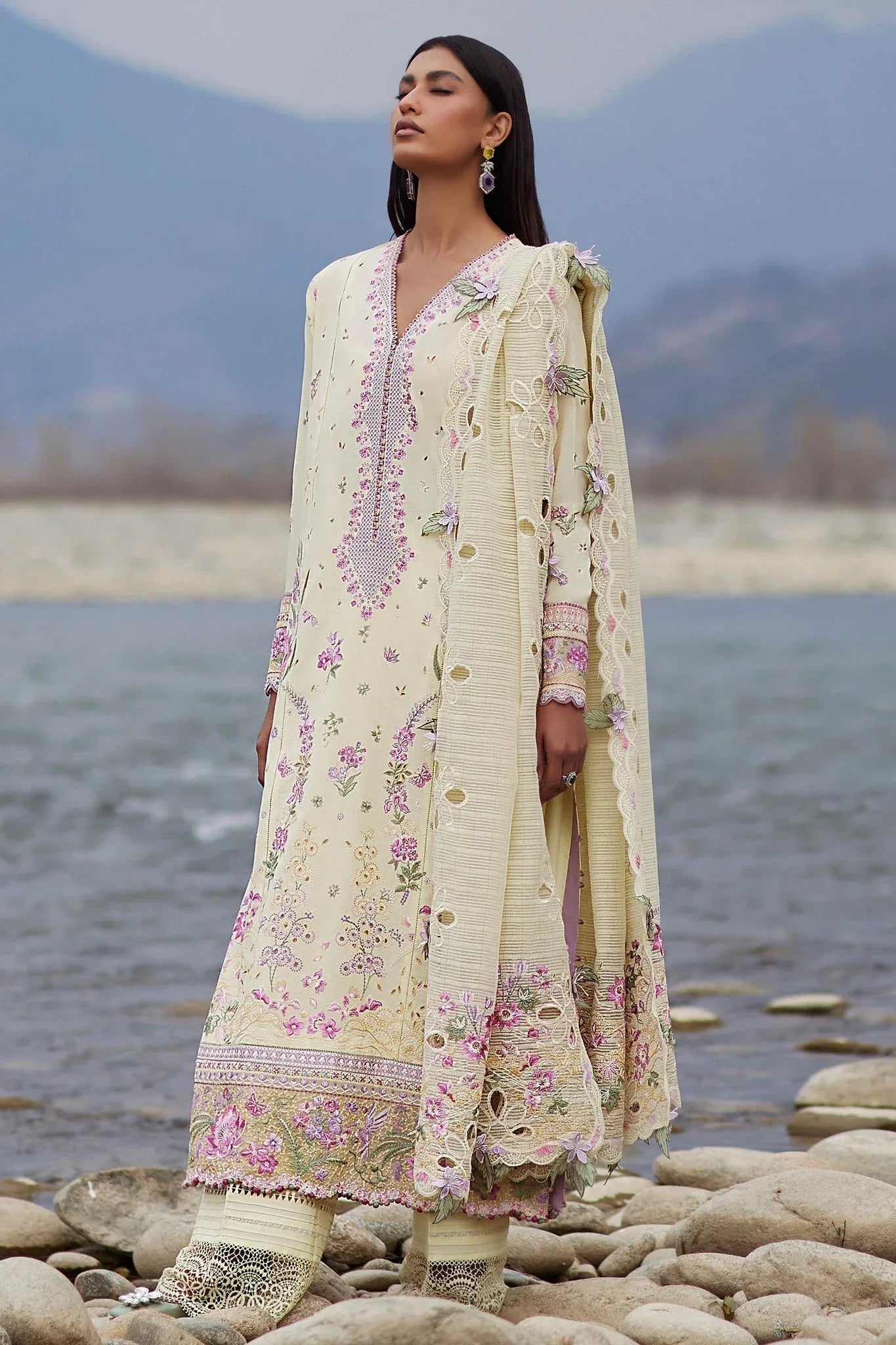 Elan | Lawn24 | NEDINE (EL24-02 B) - Rang-e-Khaas