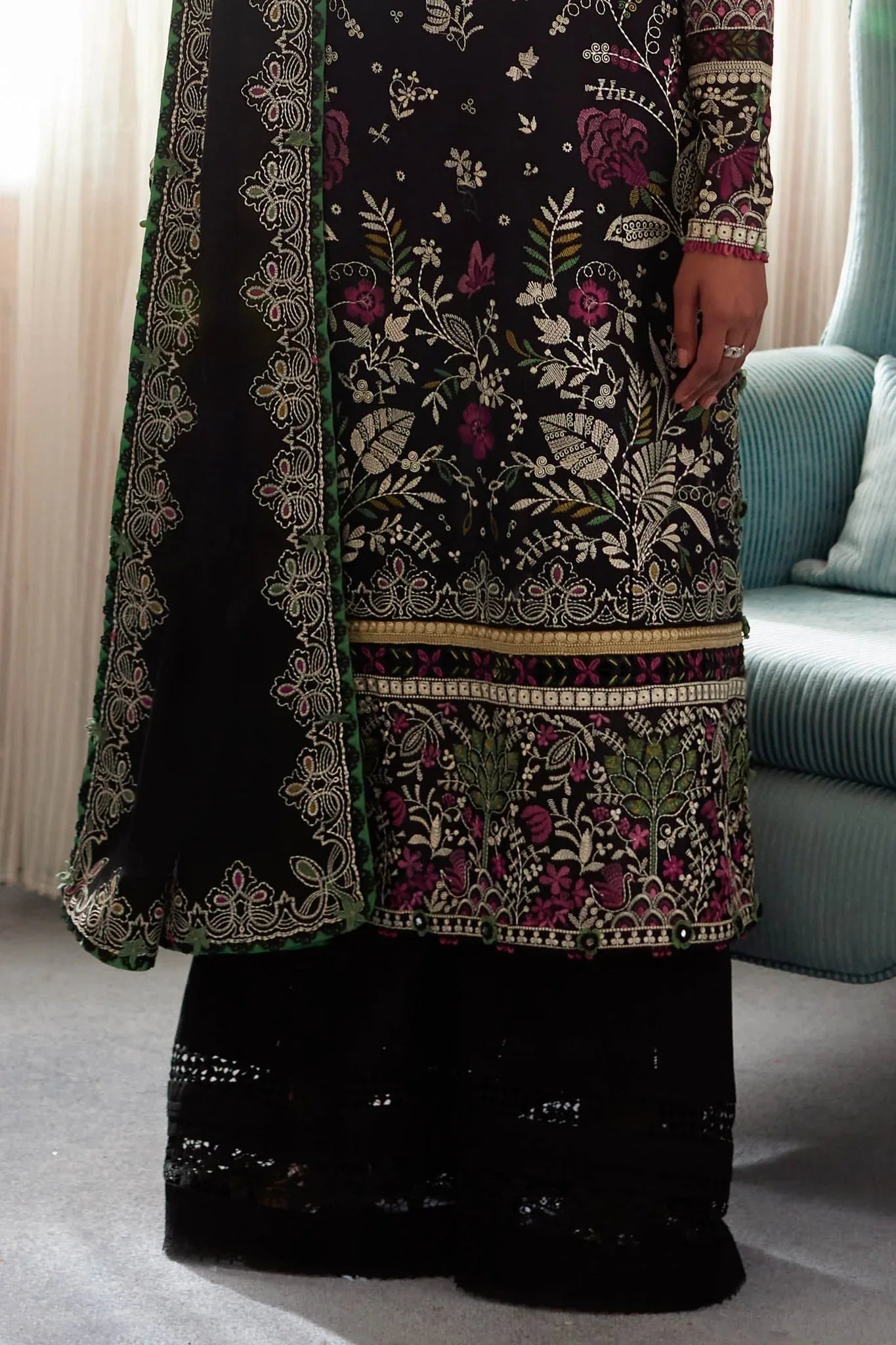 Elan | Lawn24 |QISTINA (EL24-03 B) - Rang-e-Khaas