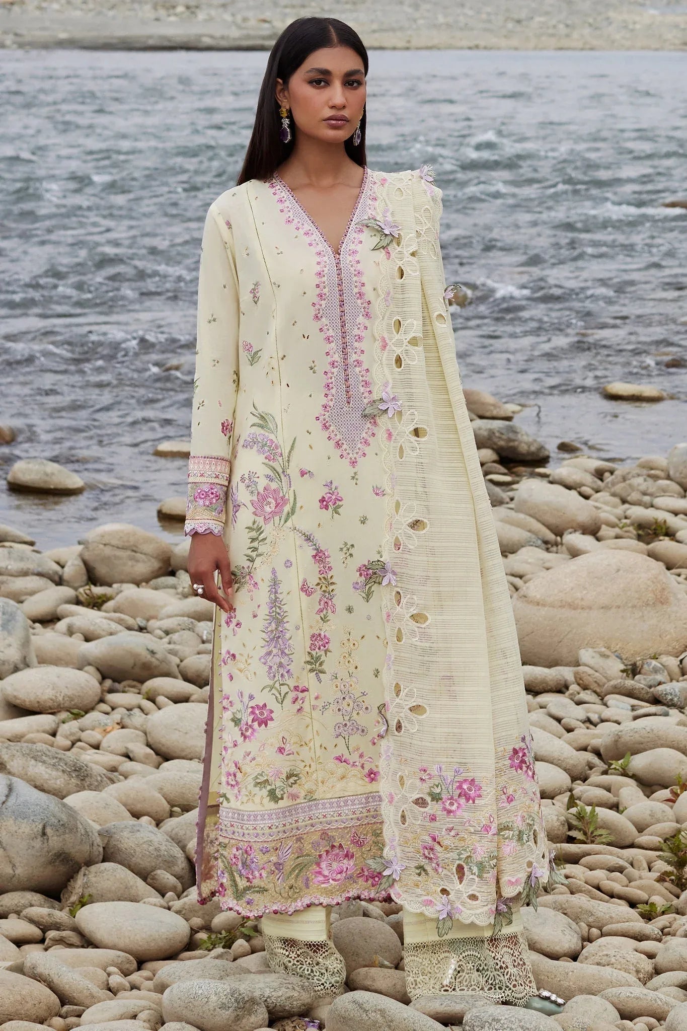 Elan | Lawn24 | NEDINE (EL24-02 B) - Rang-e-Khaas