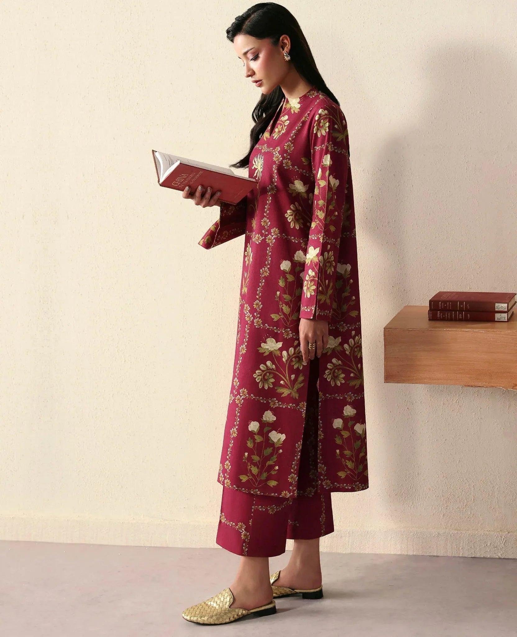 Republic Womenswear | Basics Winter 25 | Élia - Rang-e-Khaas