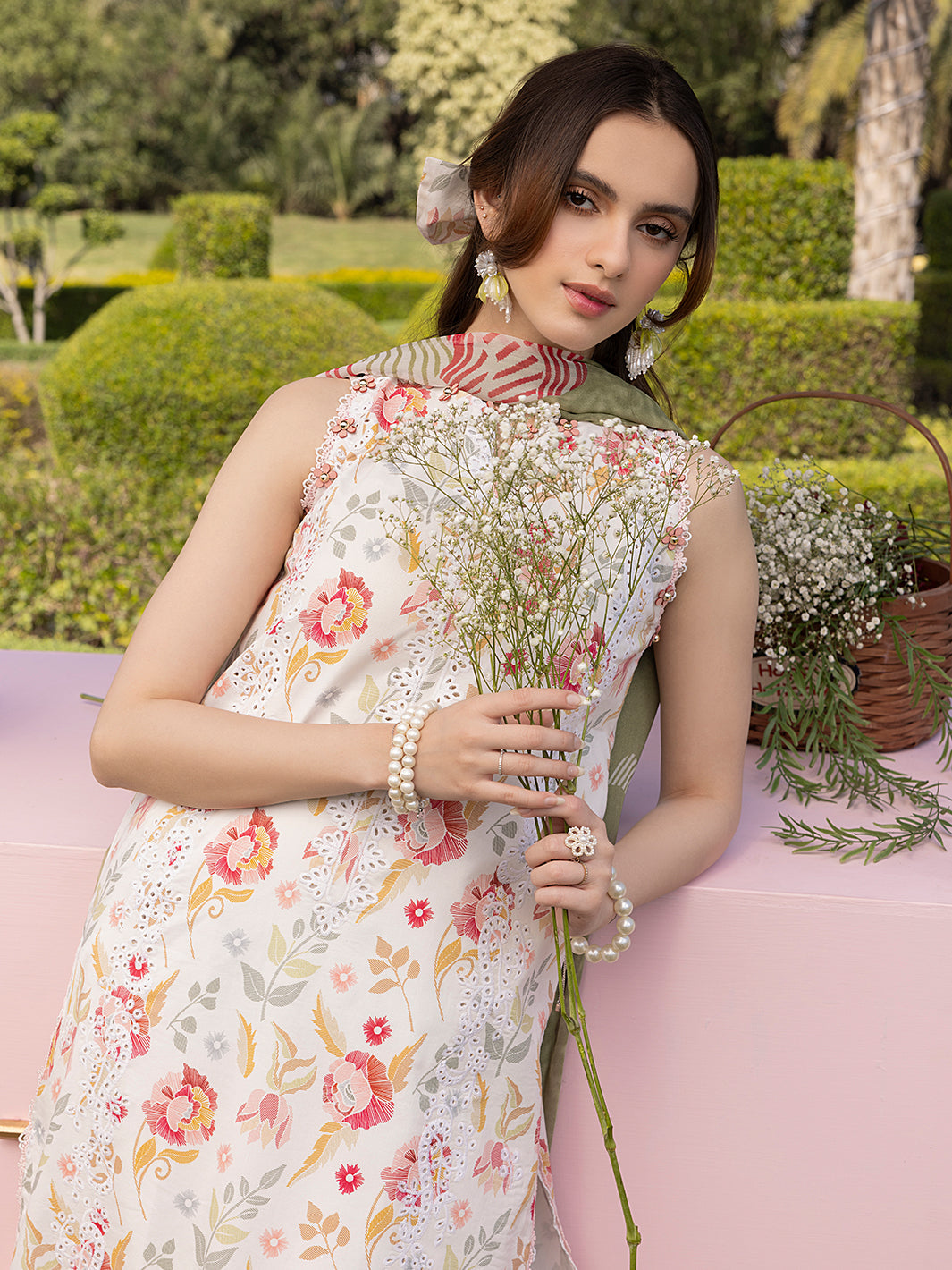 Izel | Oh Spring Lawn 25 | ELOWEN