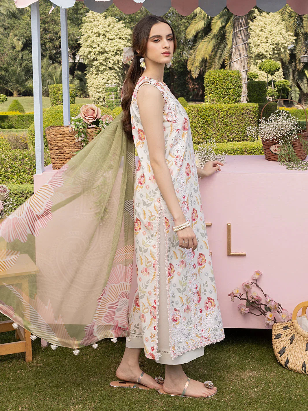 Izel | Oh Spring Lawn 25 | ELOWEN - Rang-e-Khaas