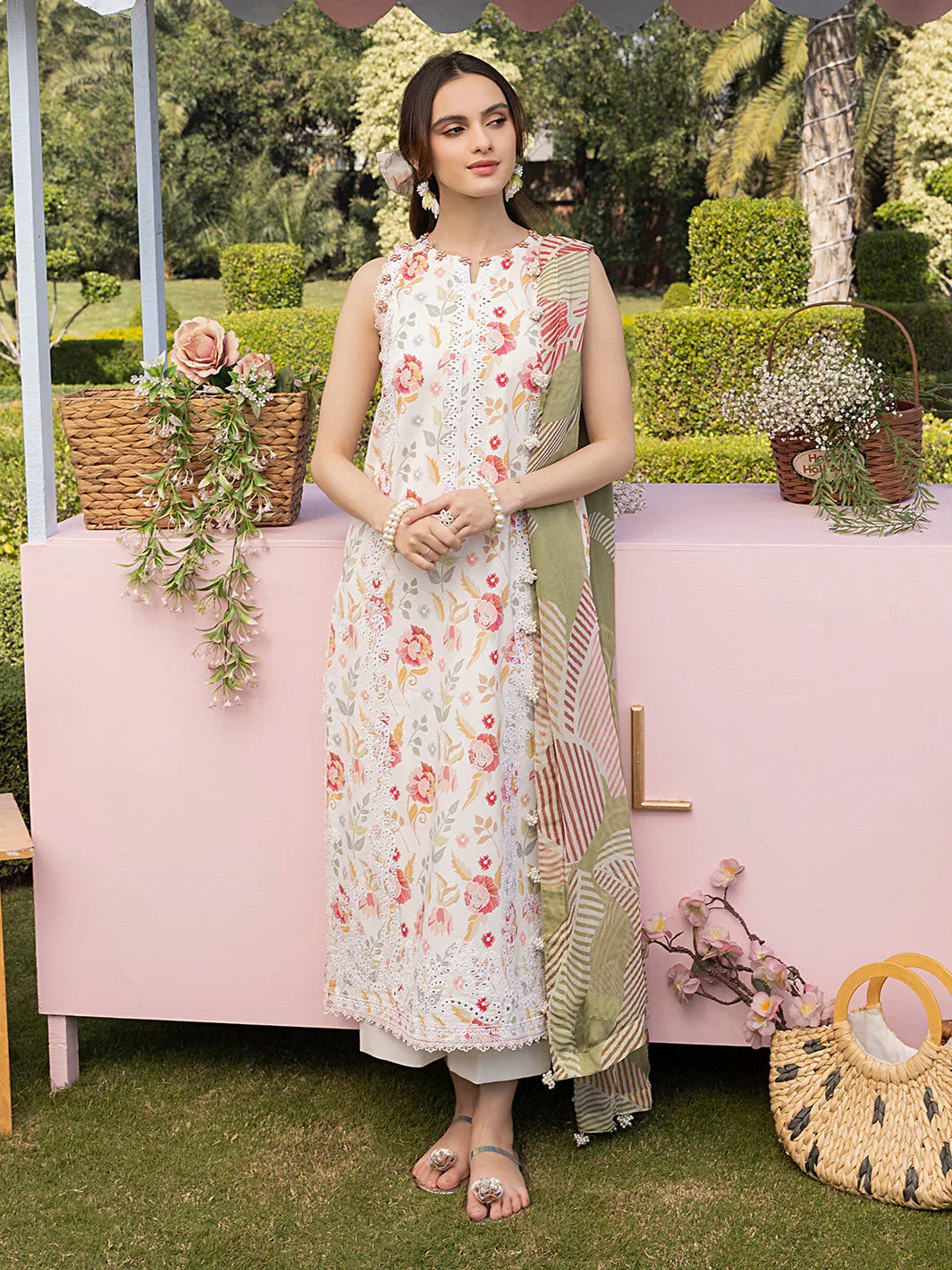 Izel | Oh Spring Lawn 25 | ELOWEN - Rang-e-Khaas