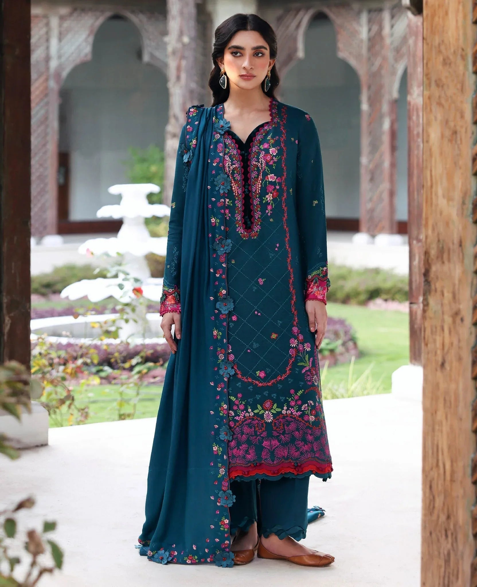 Republic Womenswear | Amaris Luxury Shawl 25 | Evania - Rang-e-Khaas