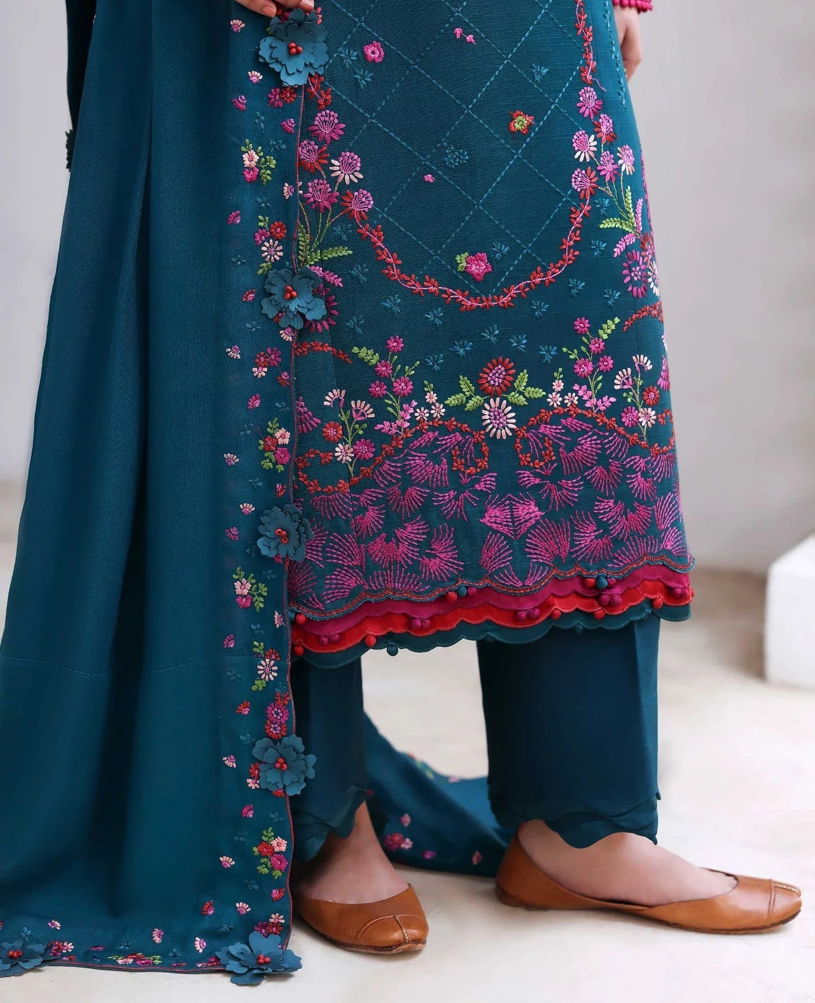 Republic Womenswear | Amaris Luxury Shawl 25 | Evania - Rang-e-Khaas