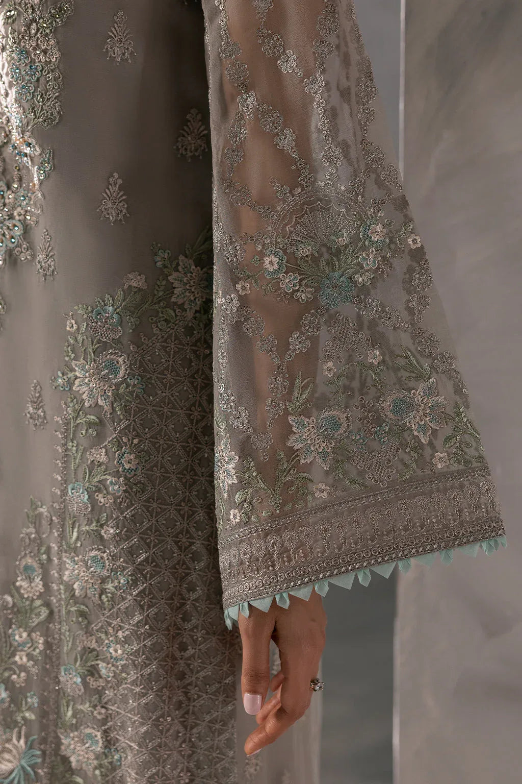 Flossie | Laconic Formals | FE - 908 - Rang-e-Khaas