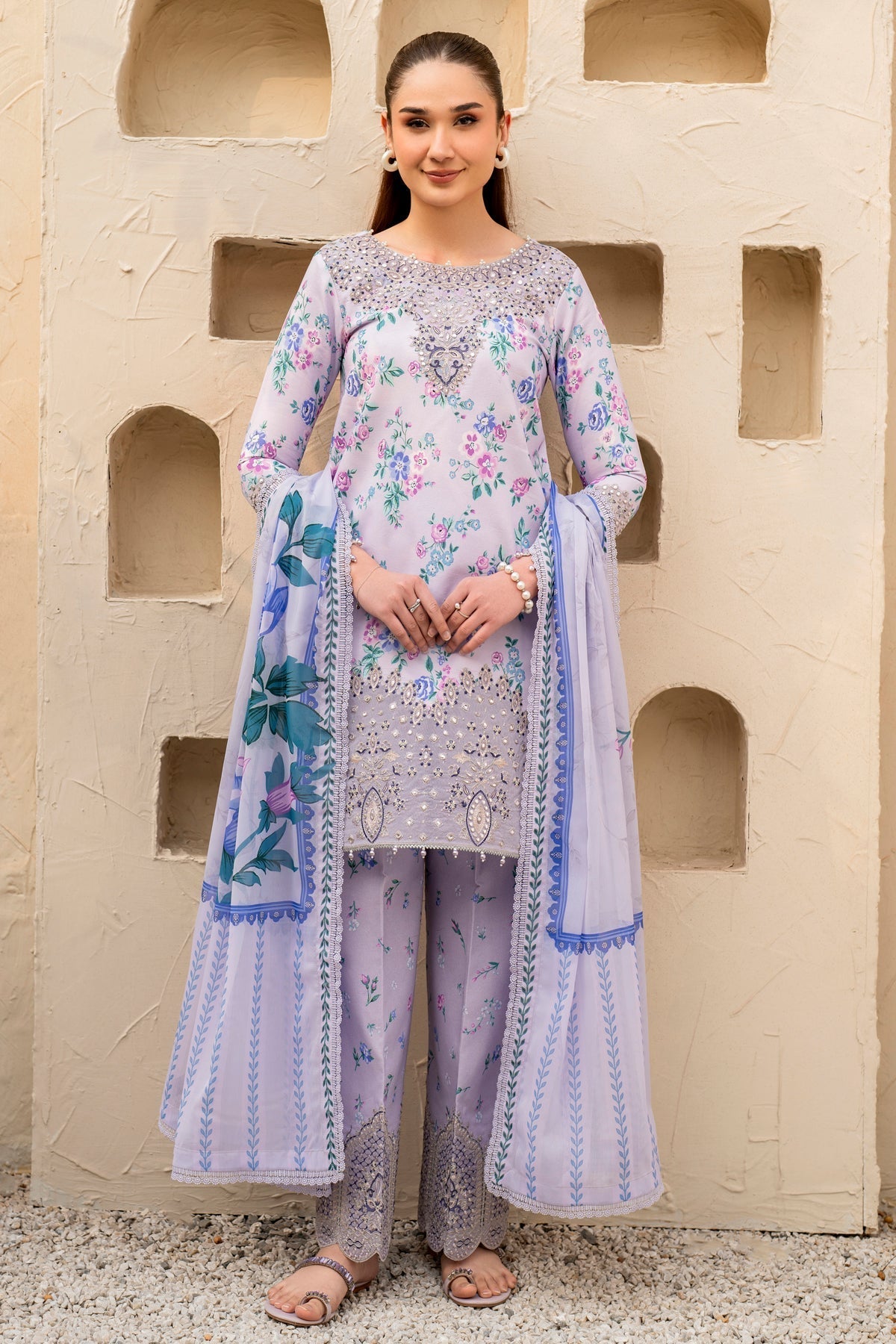 Alizeh | Levana Lawn | Flake - Rang-e-Khaas
