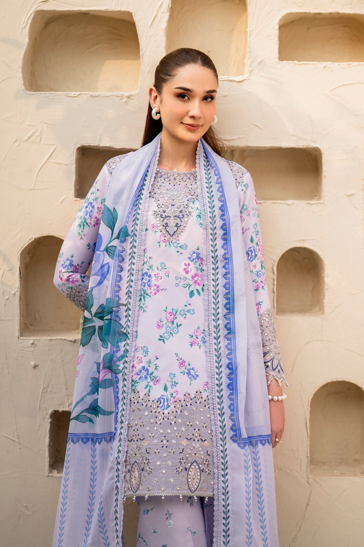 Alizeh | Levana Lawn | Flake - Rang-e-Khaas